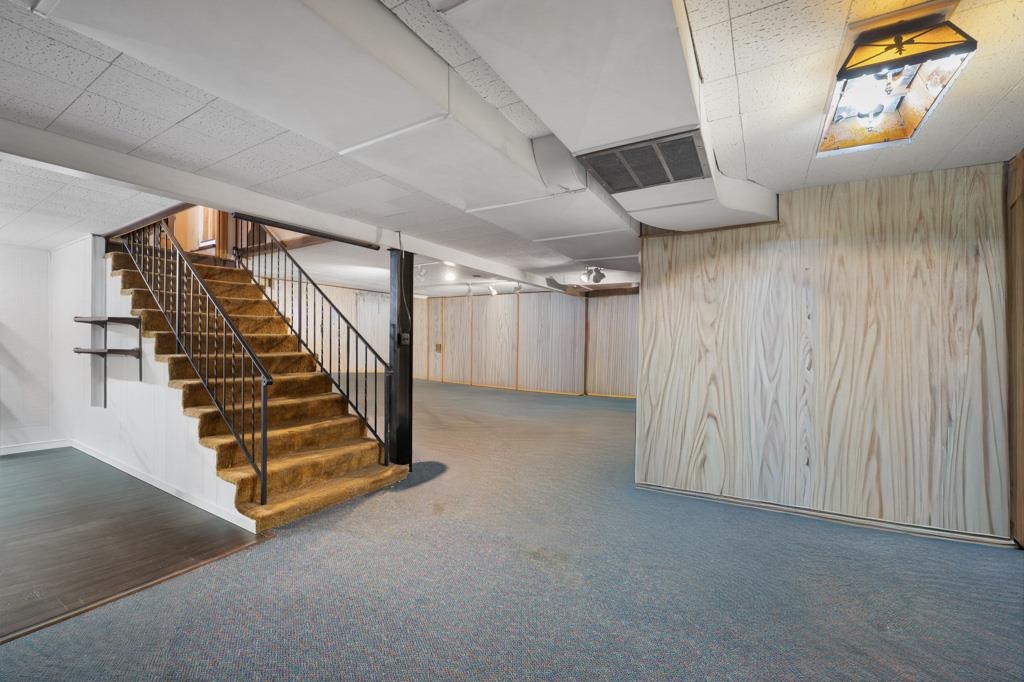 105 S Howard St - Photo 22