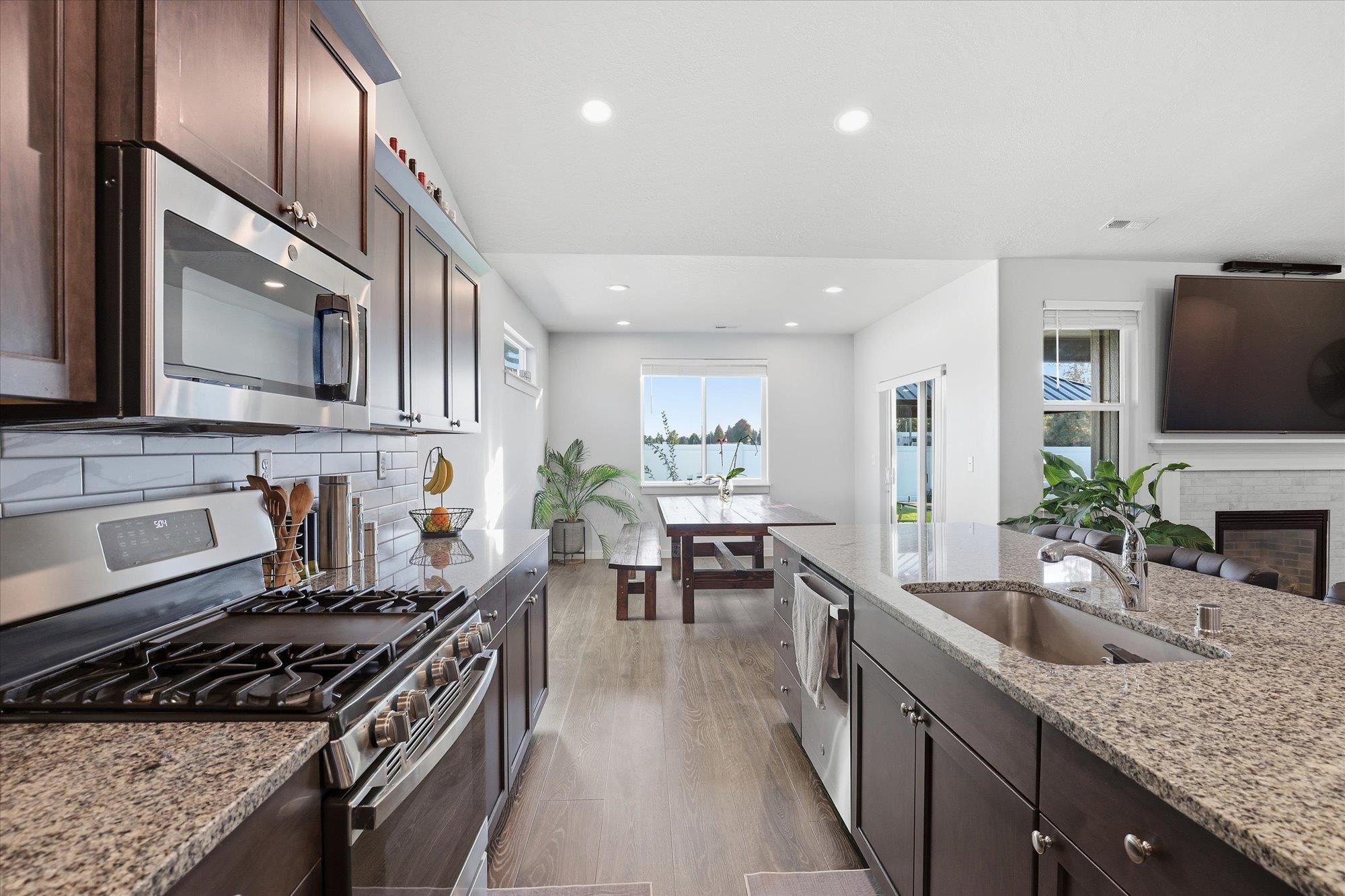 1502 E B St - Photo 13