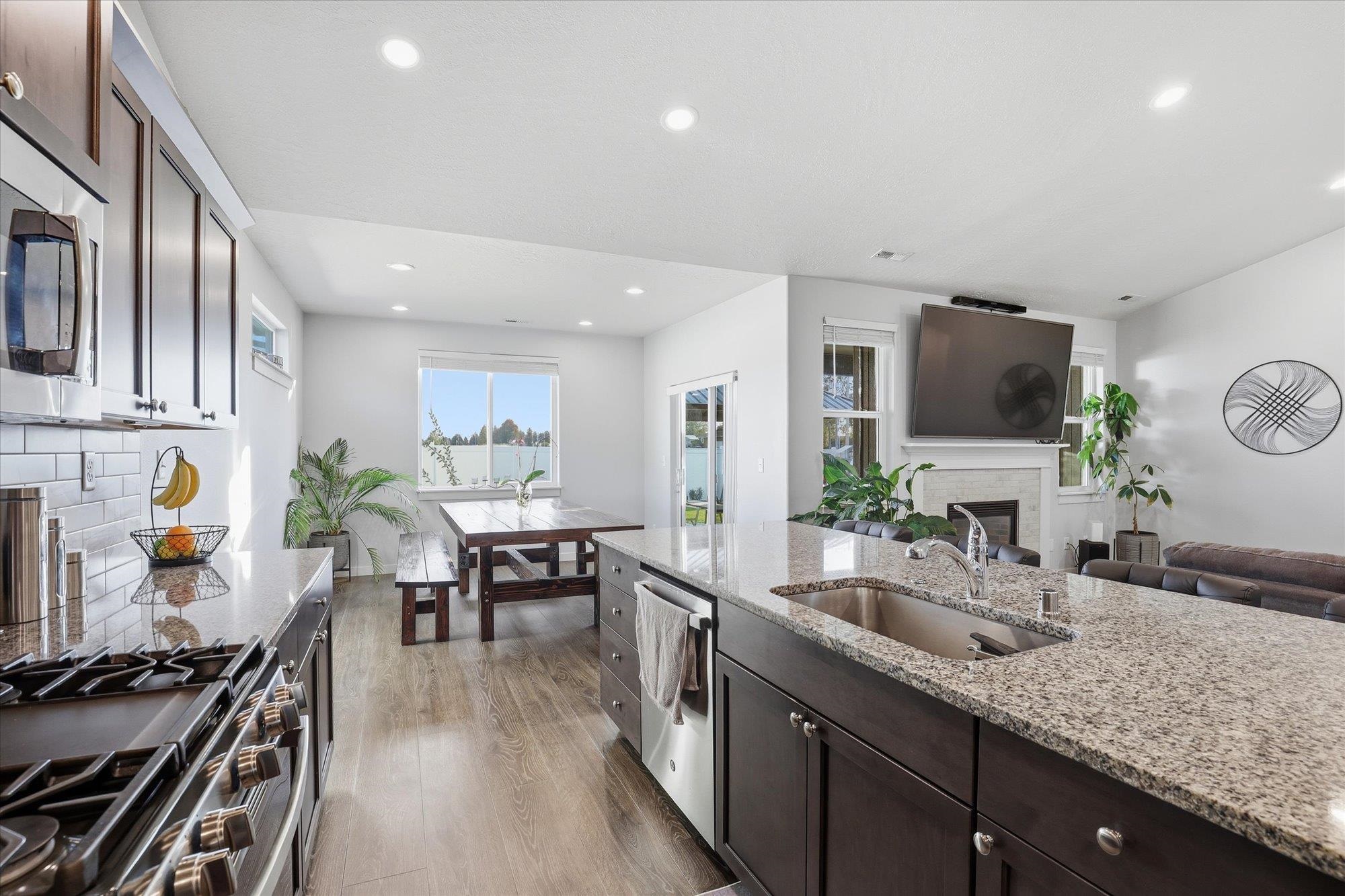 1502 E B St - Photo 15