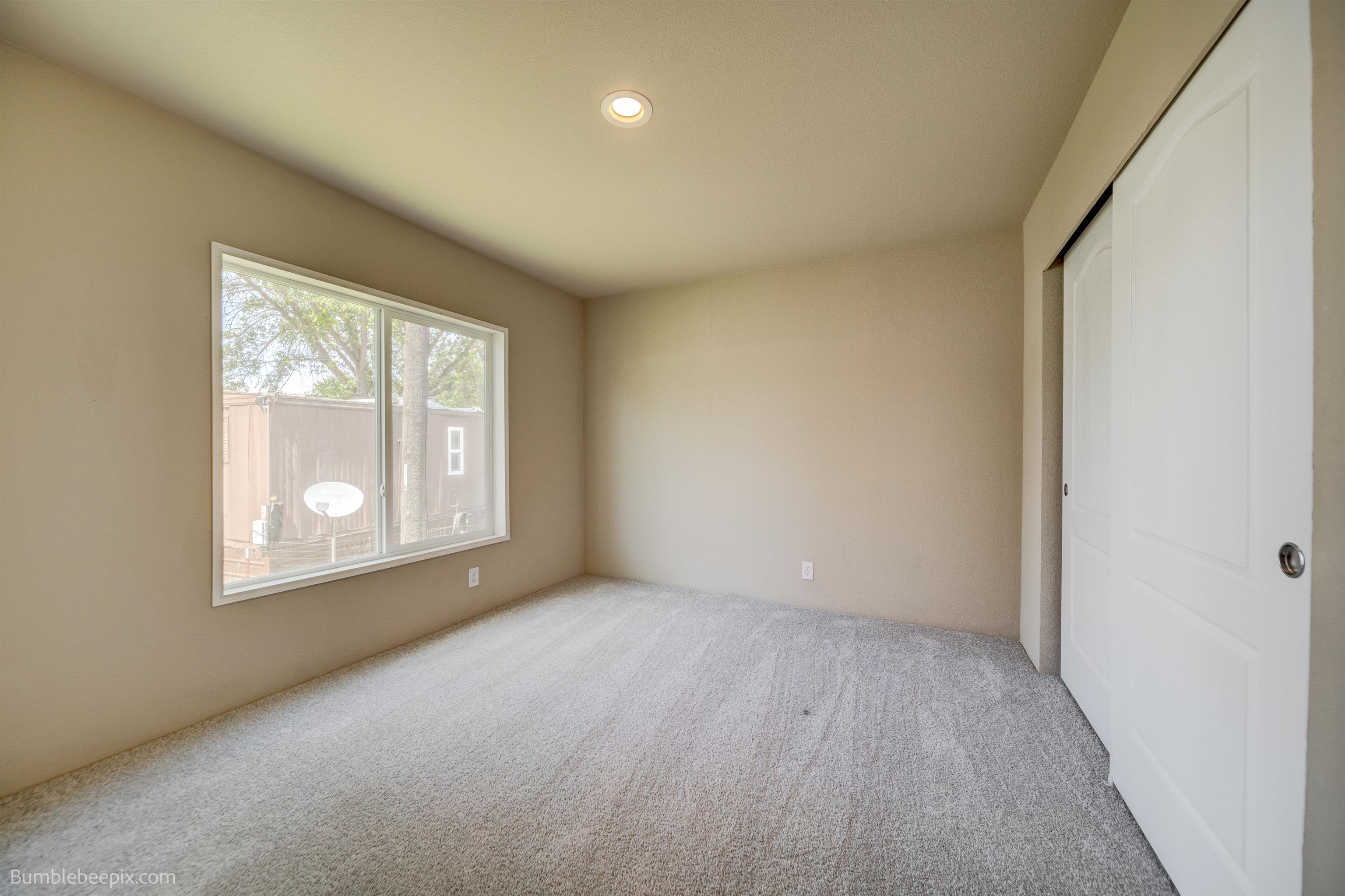 11920 E Mansfield Ave - Photo 14