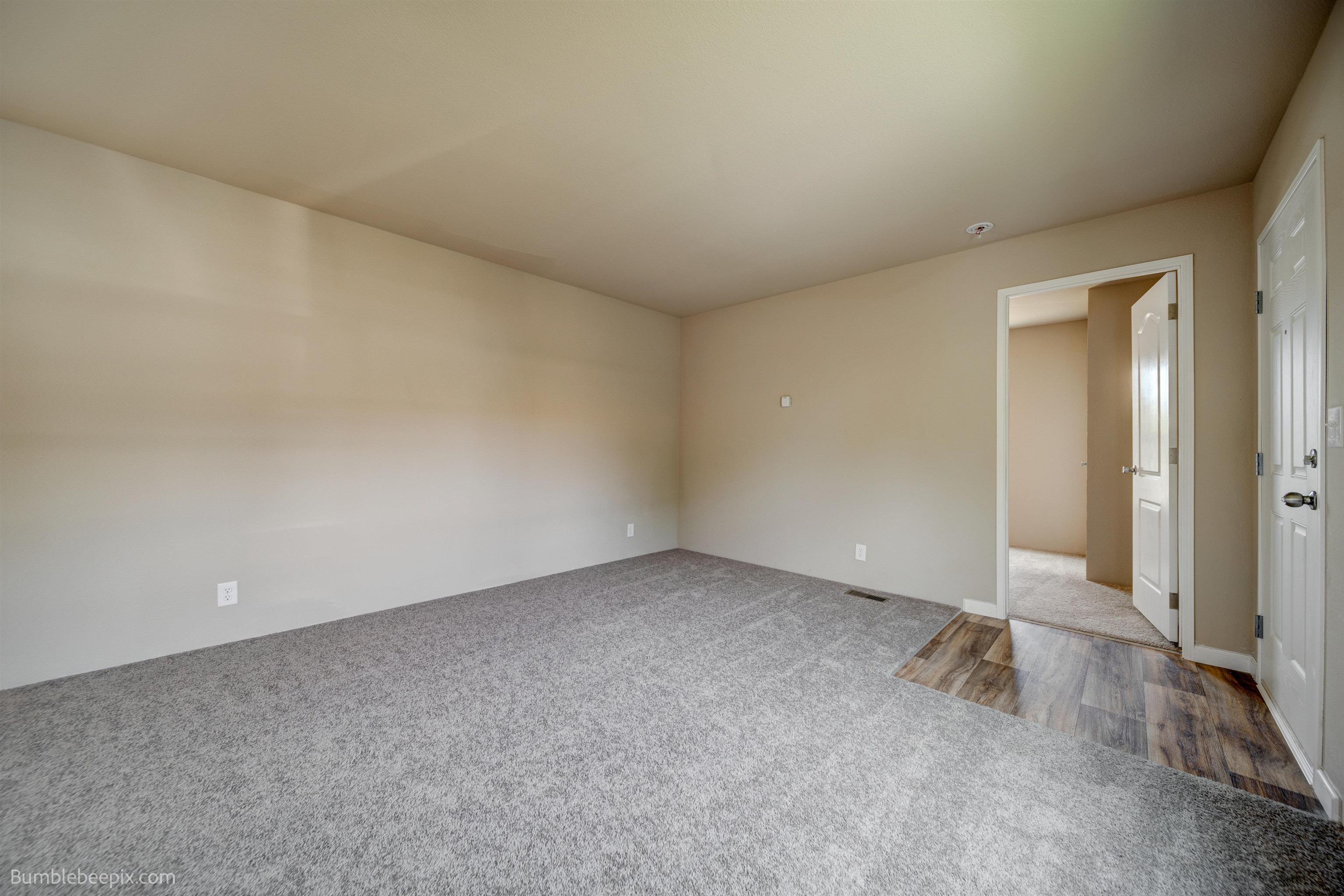 11920 E Mansfield Ave - Photo 10
