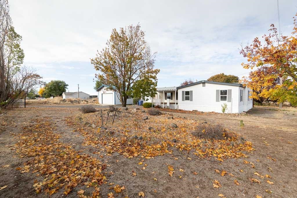 9924 W BALMER Rd - Photo 1