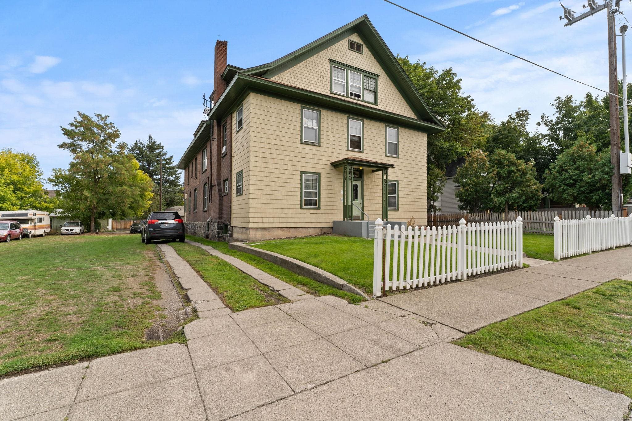 1414 N Lincoln St - Photo 4