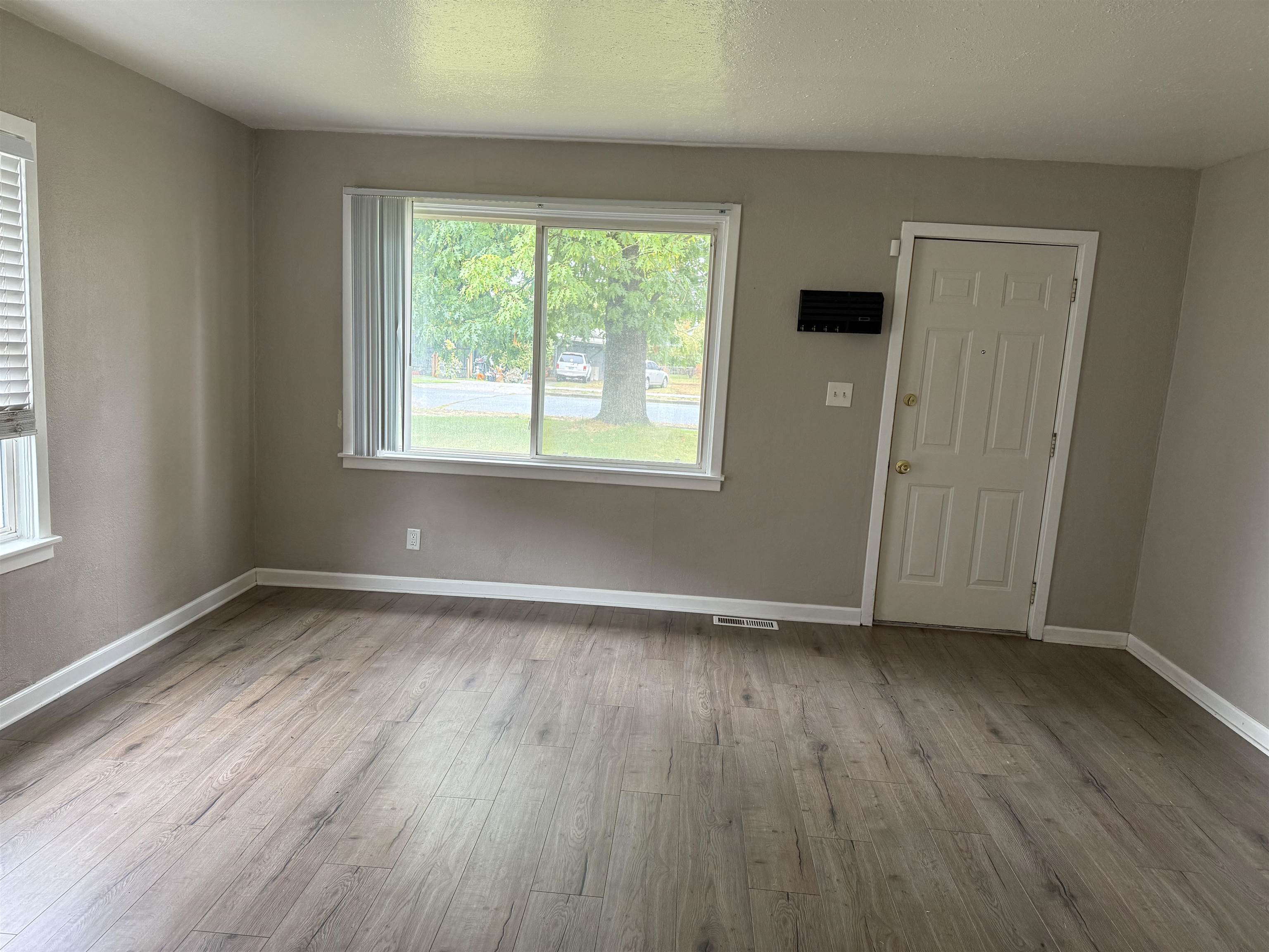 2618 N MARTIN St - Photo 6