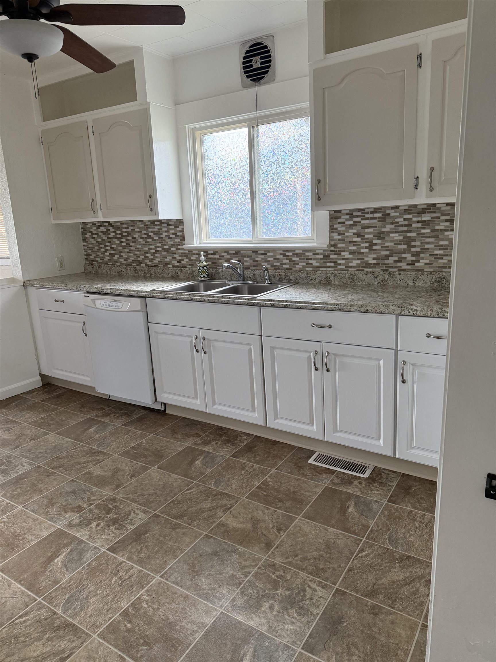2618 N MARTIN St - Photo 9