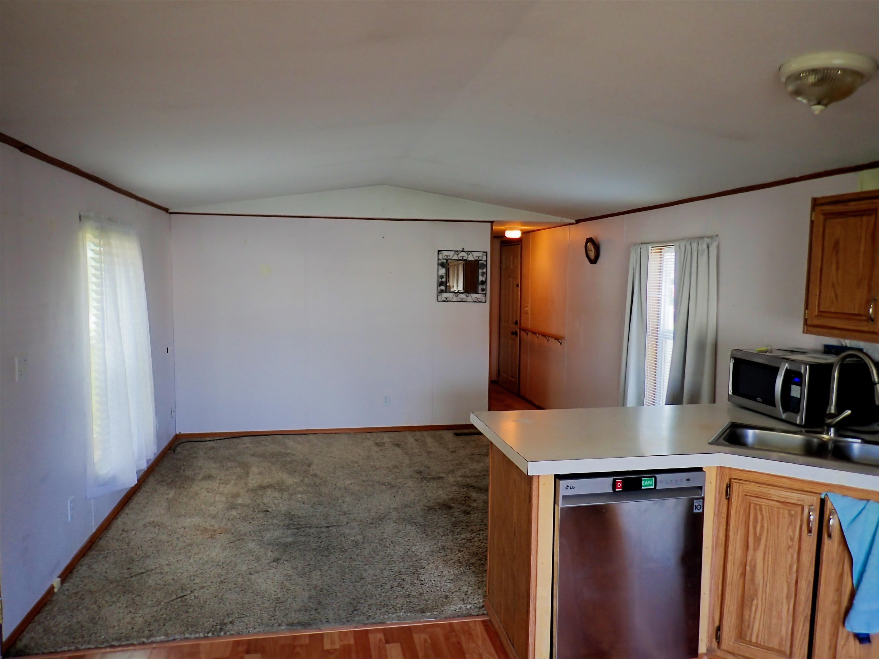7303 N Crestline St - Photo 6