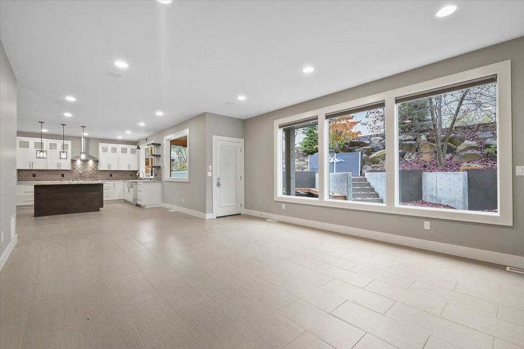 701 W Willapa Ave - Photo 6