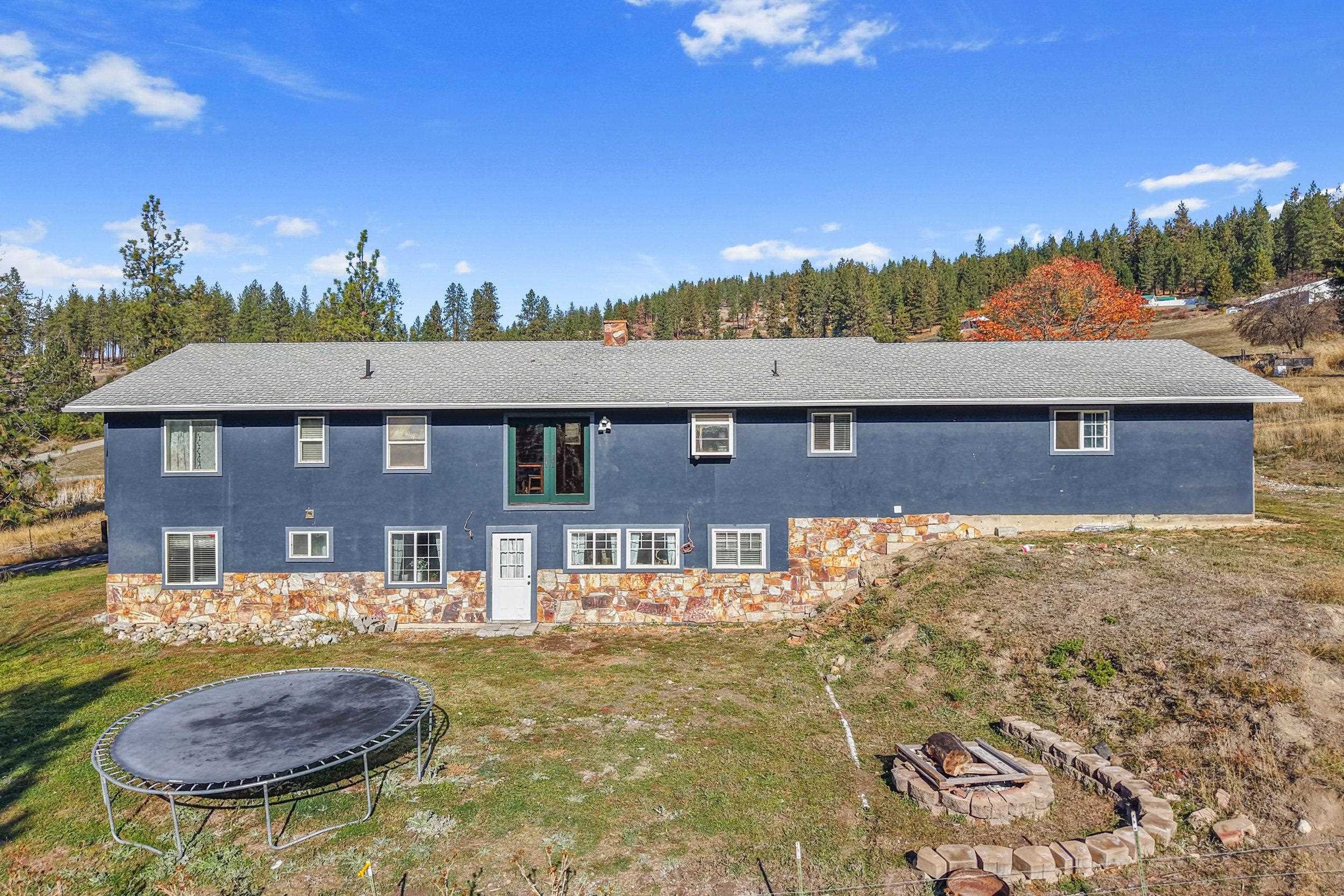 1071 Slide Creek Rd - Photo 4