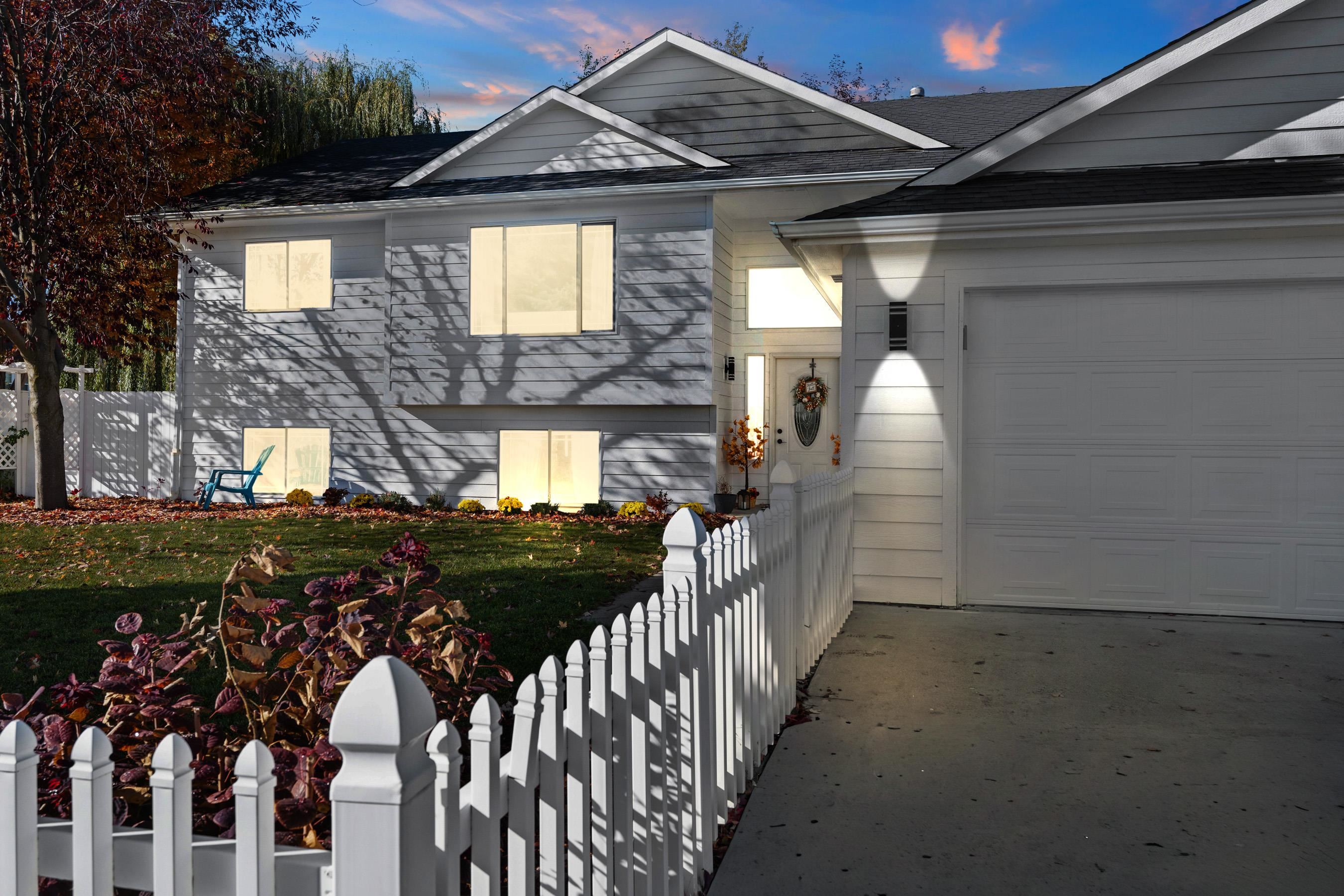 9005 N Dorset Rd - Photo 1