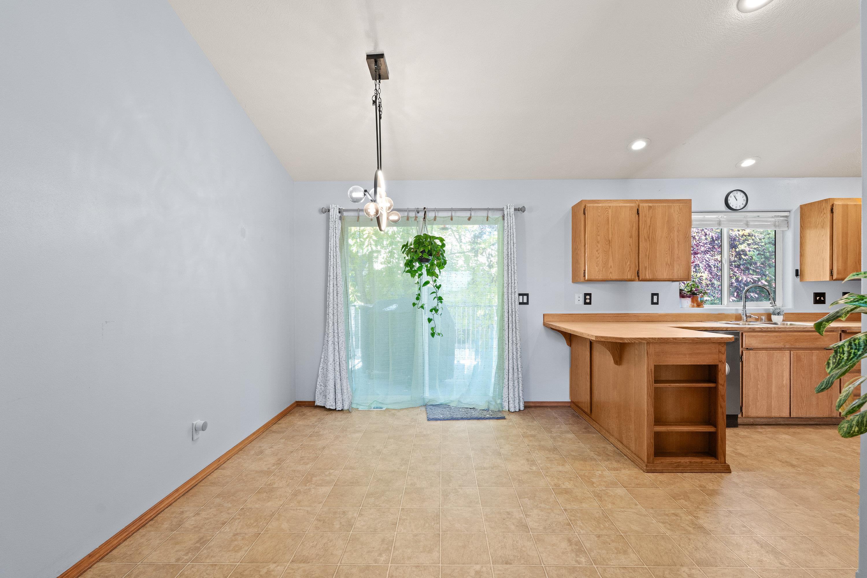 9005 N Dorset Rd - Photo 10