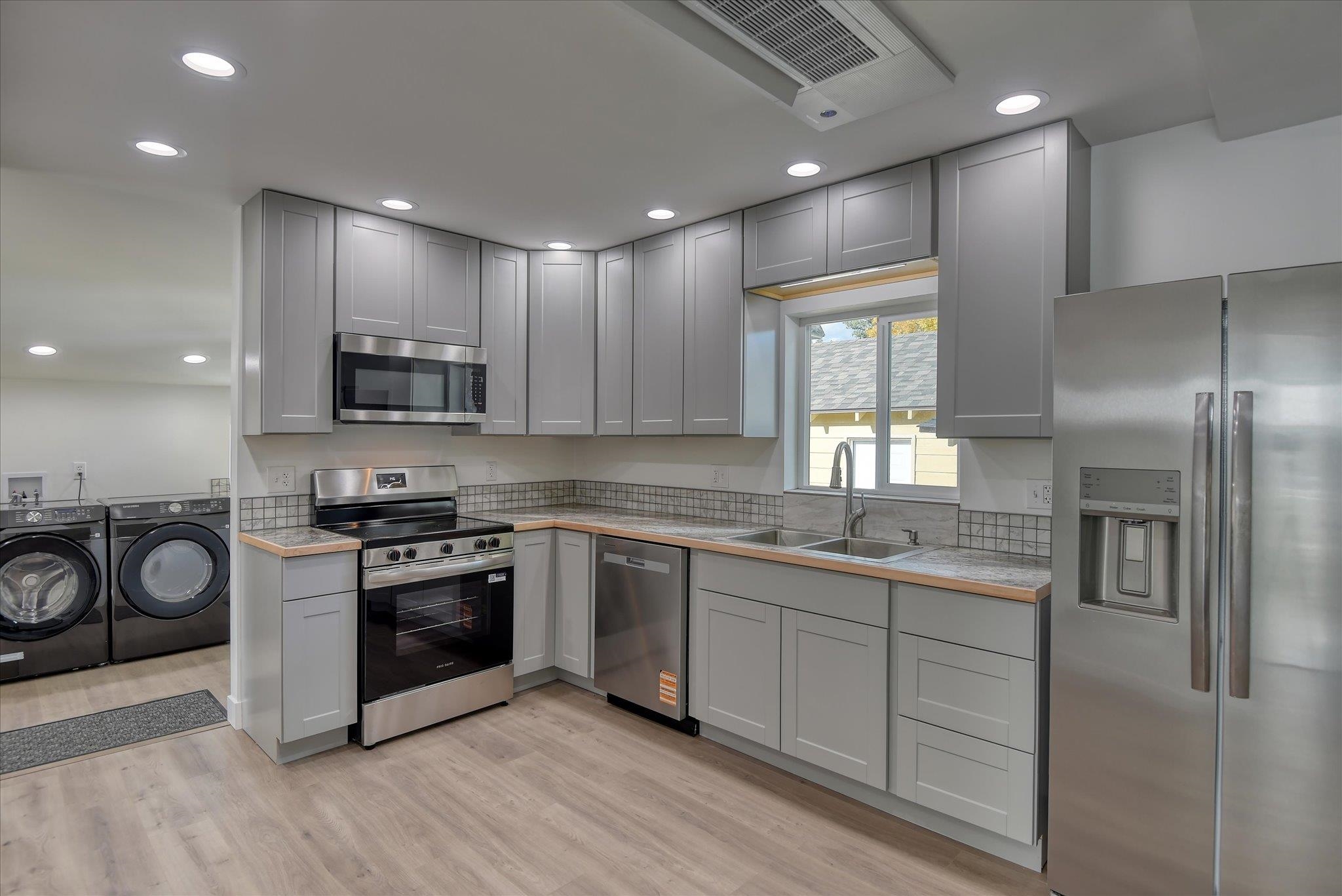 2815 N Ash St - Photo 8