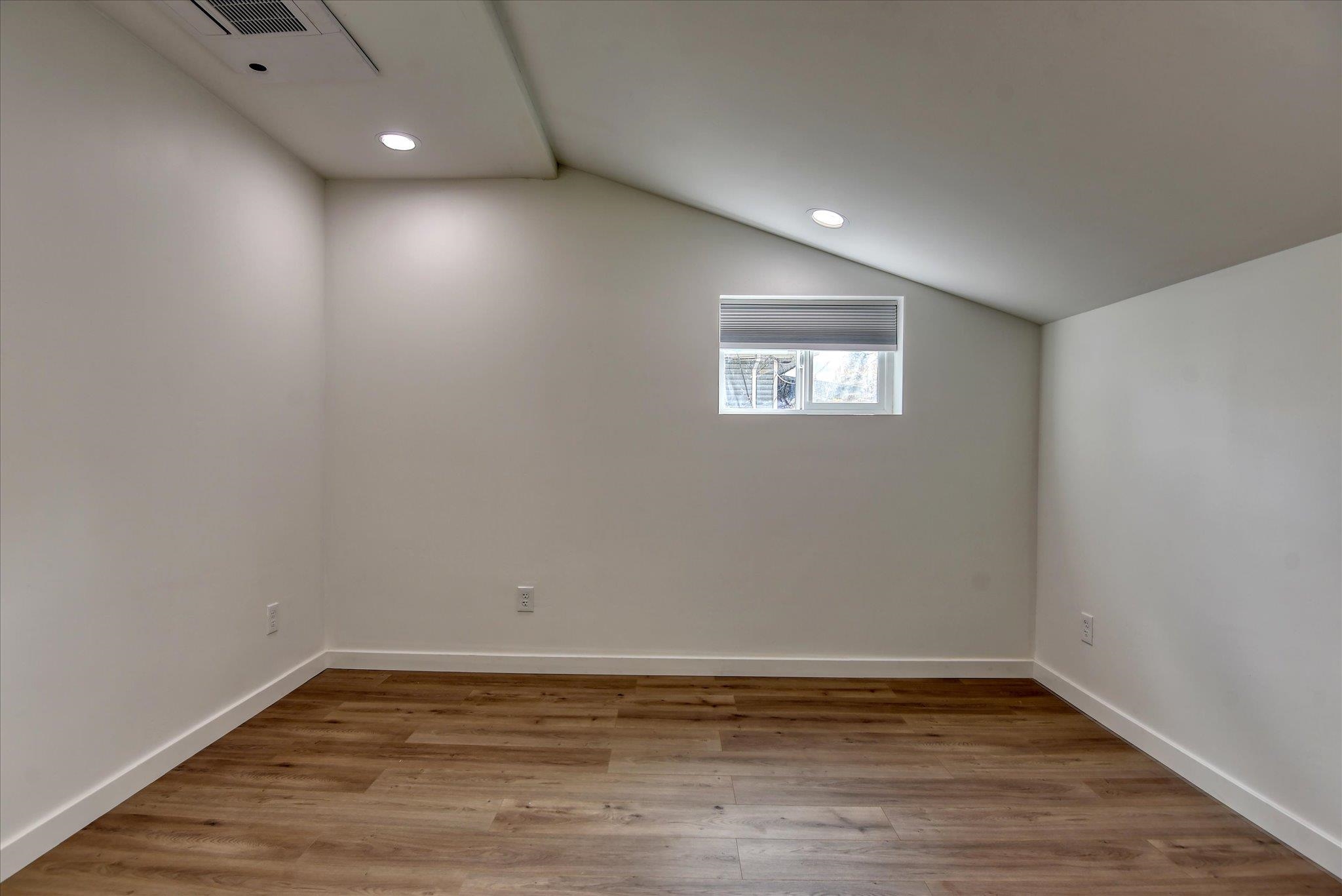 2815 N Ash St - Photo 10