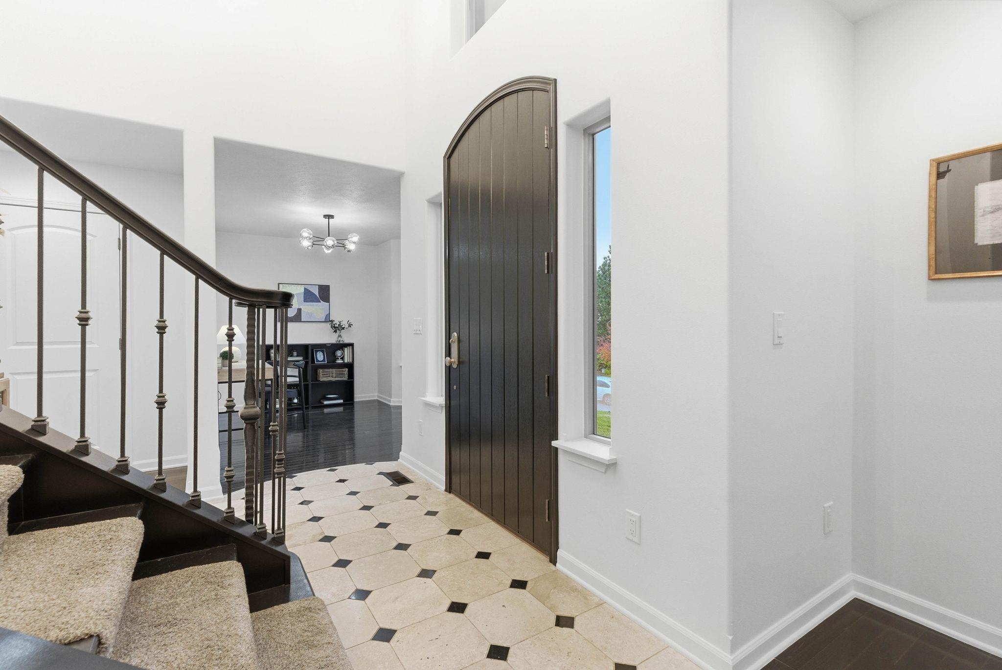 5821 N Del Rey Dr - Photo 2