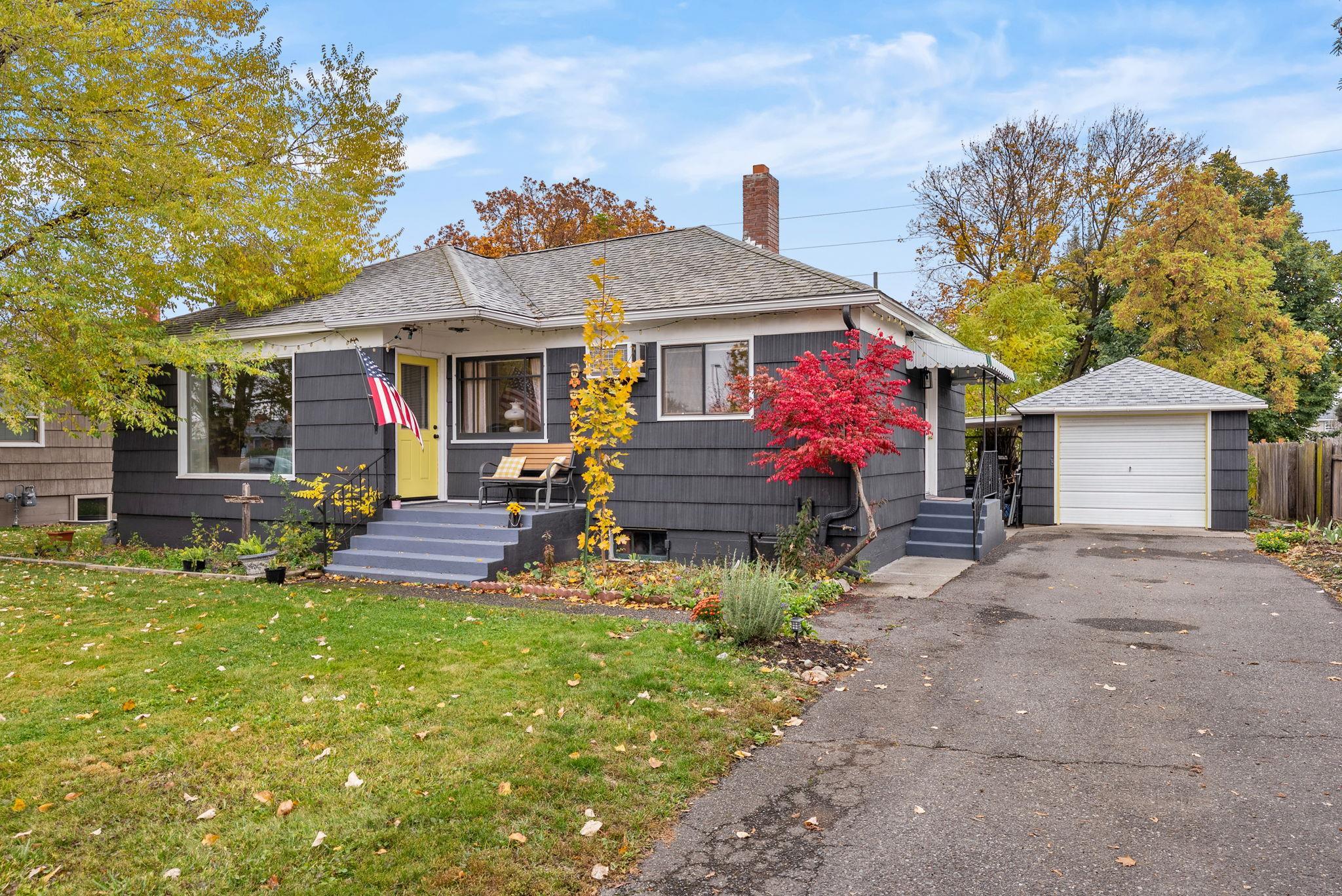 15118 E 1St Ave - Photo 1
