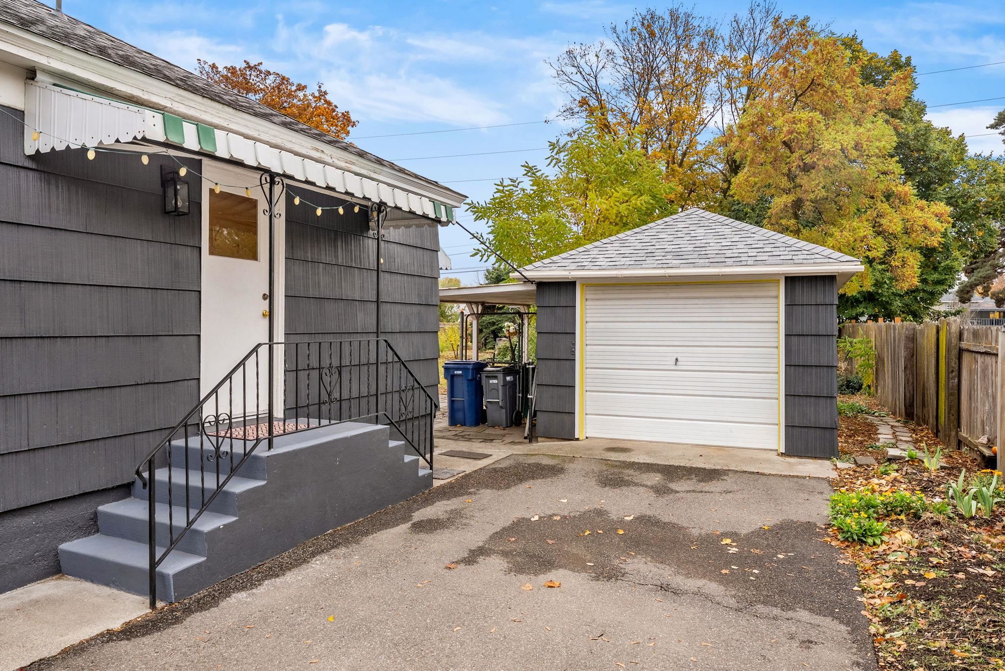 15118 E 1St Ave - Photo 16