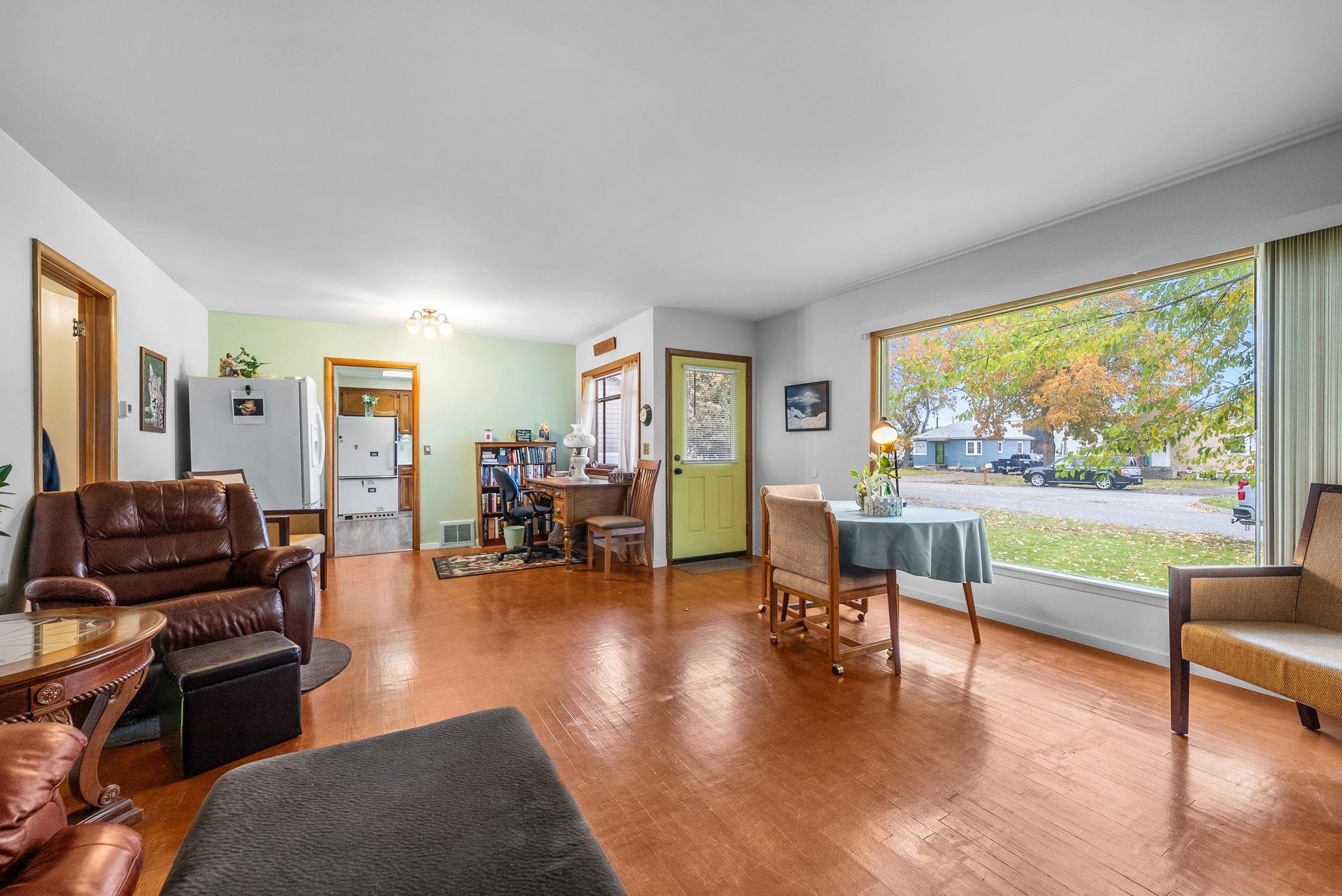 15118 E 1St Ave - Photo 3