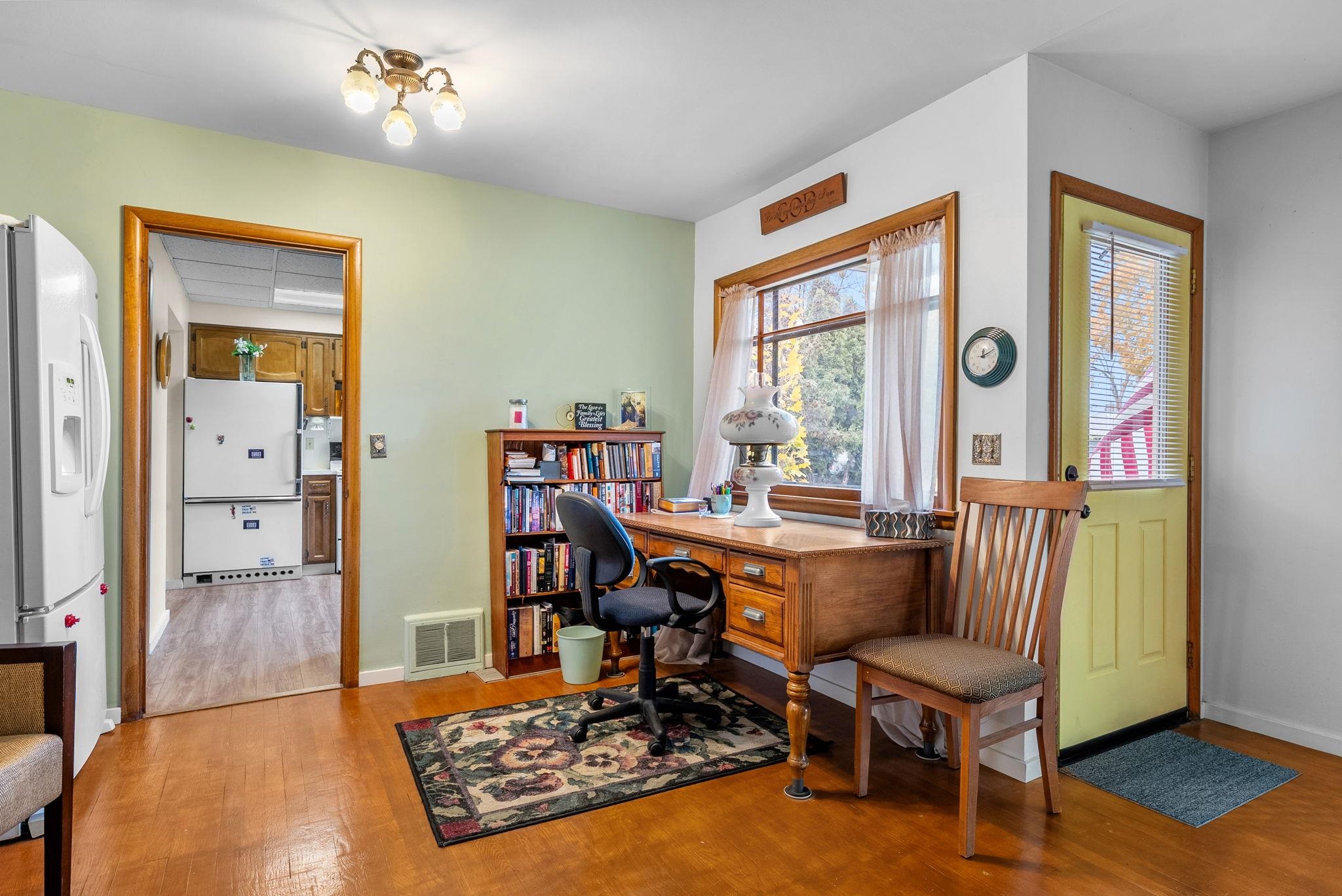 15118 E 1St Ave - Photo 4