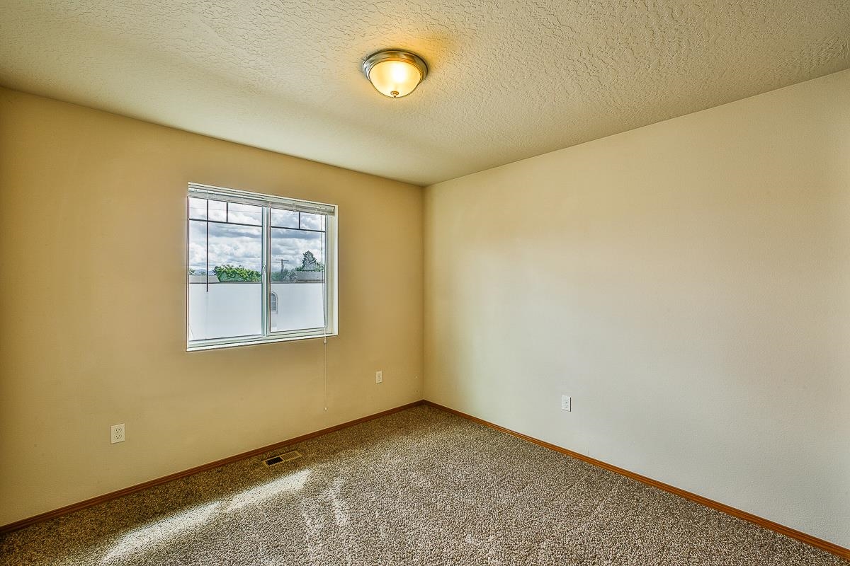 820 E Nora Ave - Photo 13