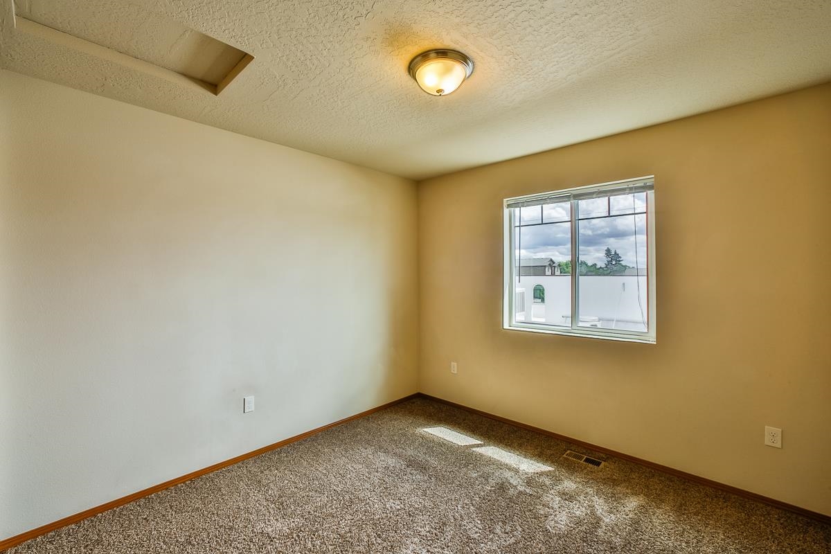 820 E Nora Ave - Photo 14
