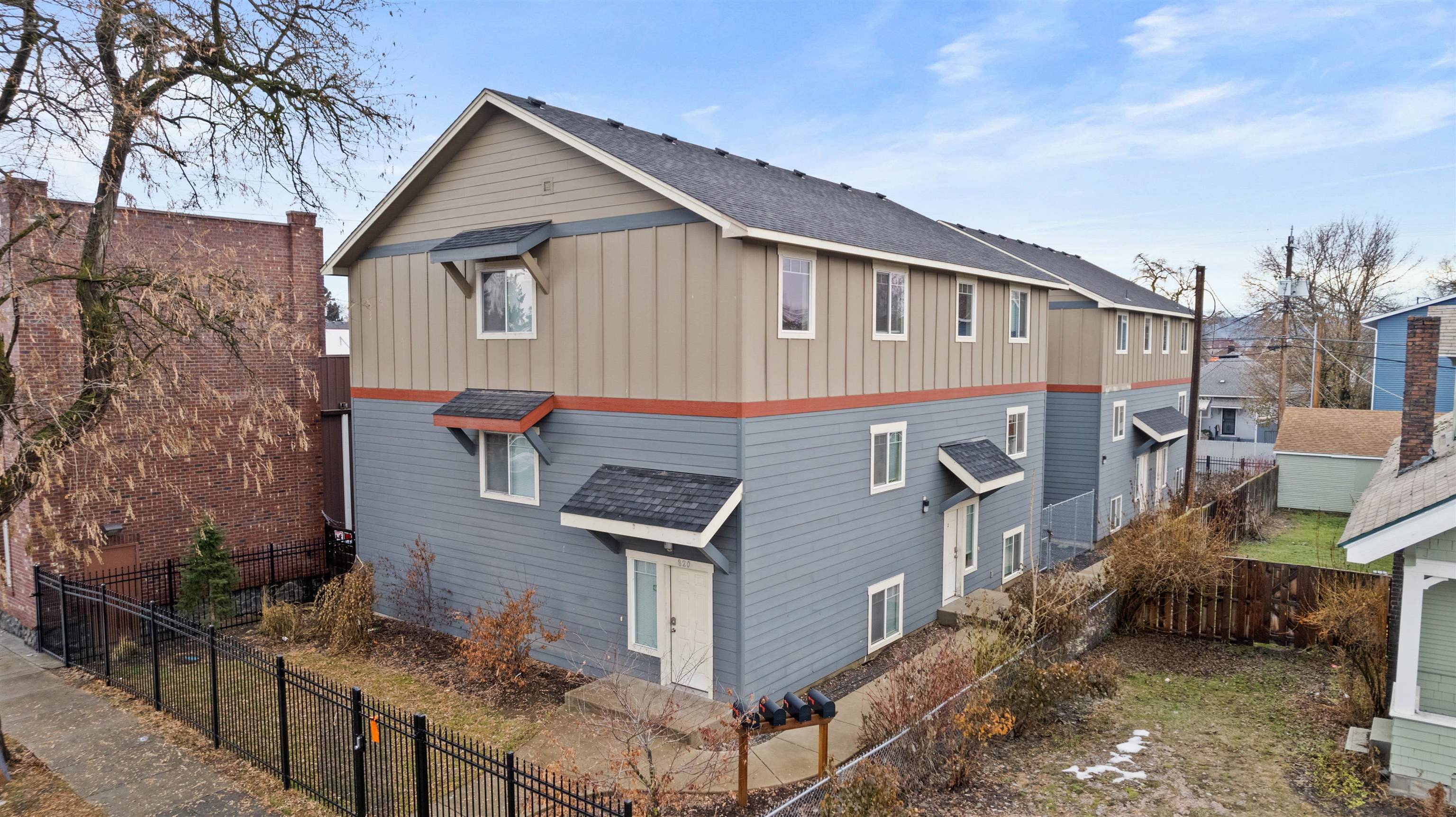 820 E Nora Ave - Photo 3