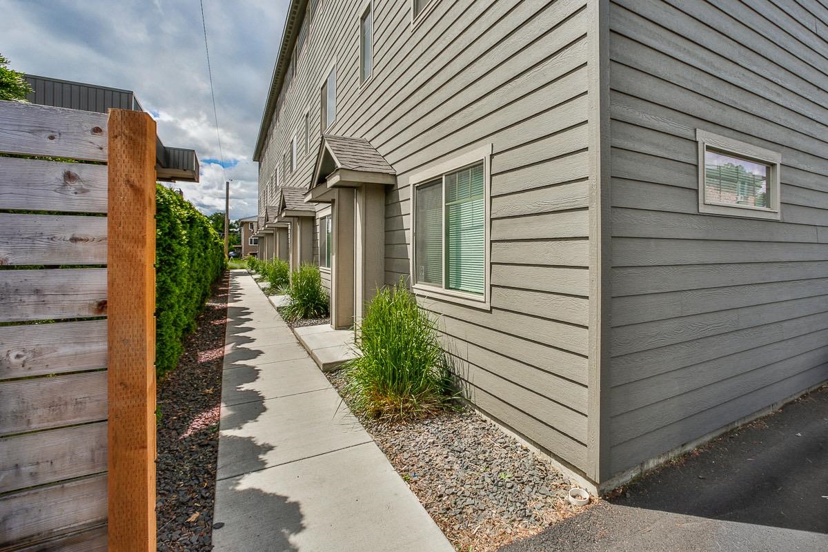 820 E Nora Ave - Photo 5