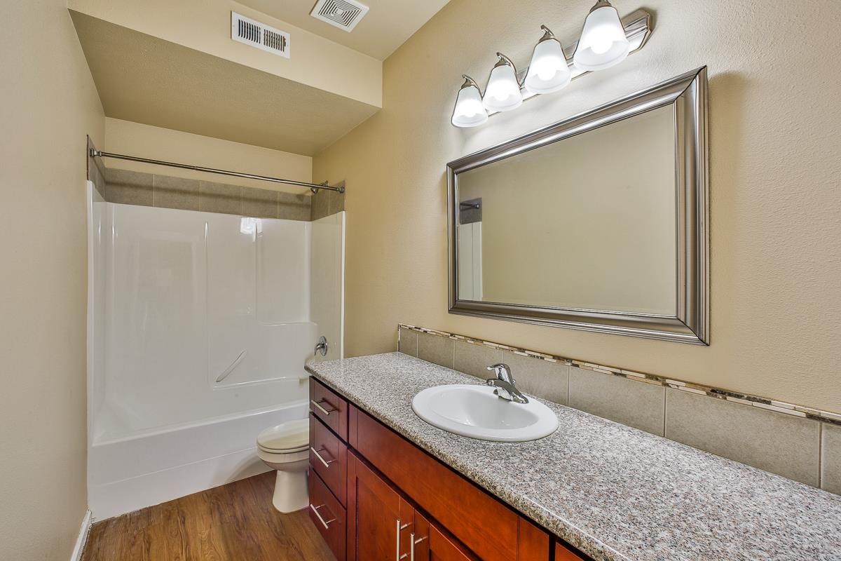 915 E Augusta Ave - Photo 15