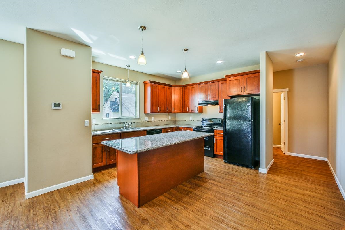 915 E Augusta Ave - Photo 8