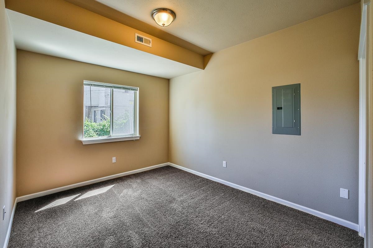 915 E Augusta Ave - Photo 10