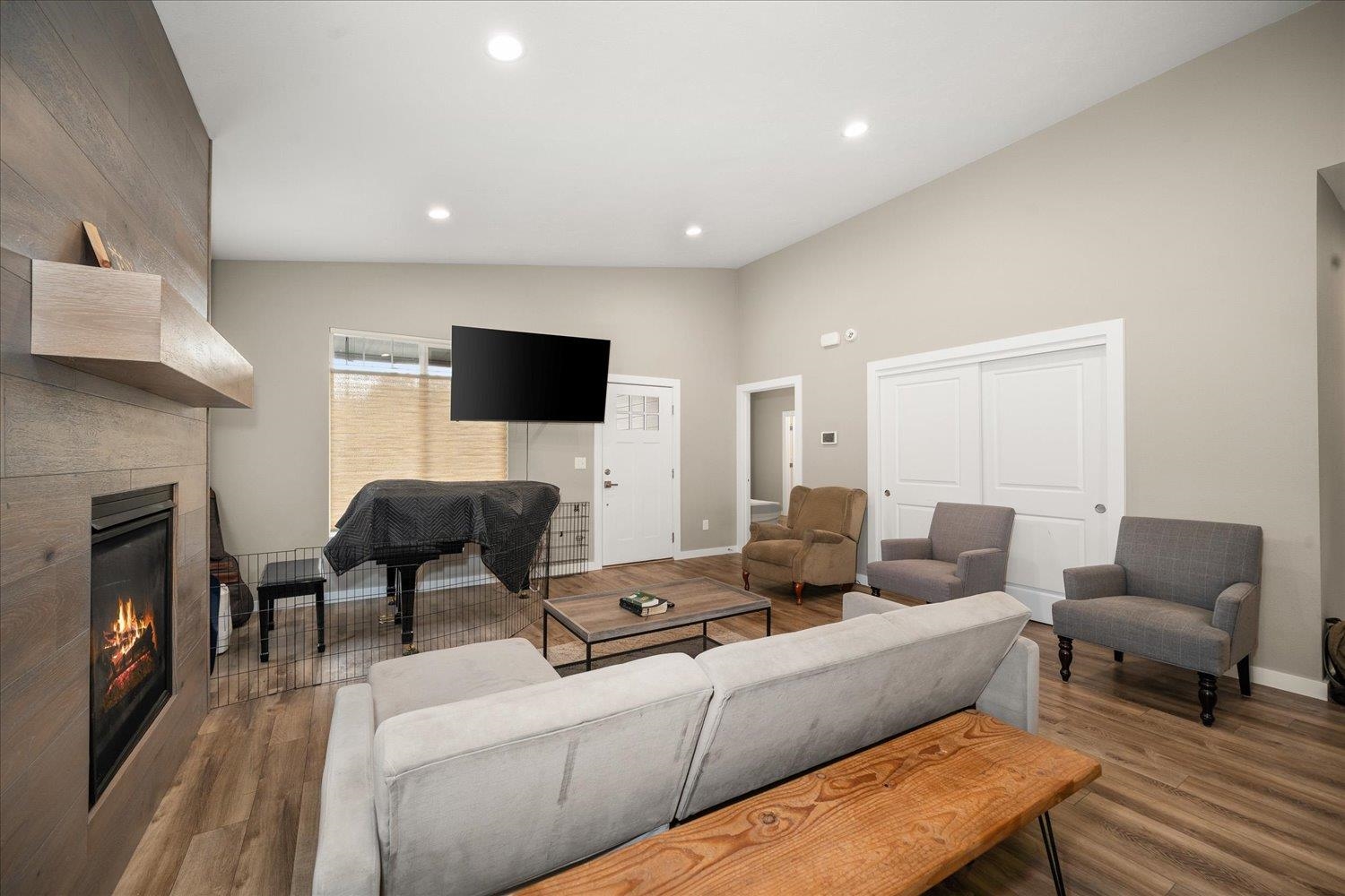 3723 E Hartson Ave - Photo 9