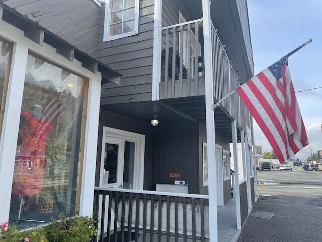 380 E 3rd Ave - Photo 15