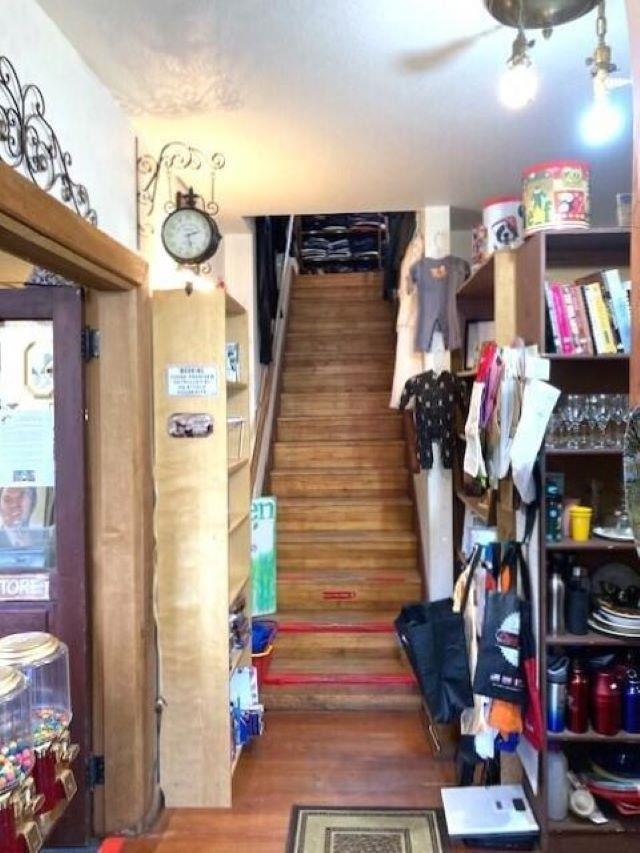 380 E 3rd Ave - Photo 17