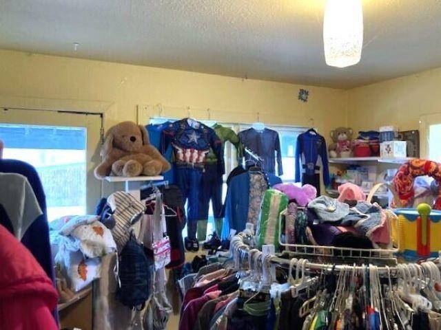 380 E 3rd Ave - Photo 30