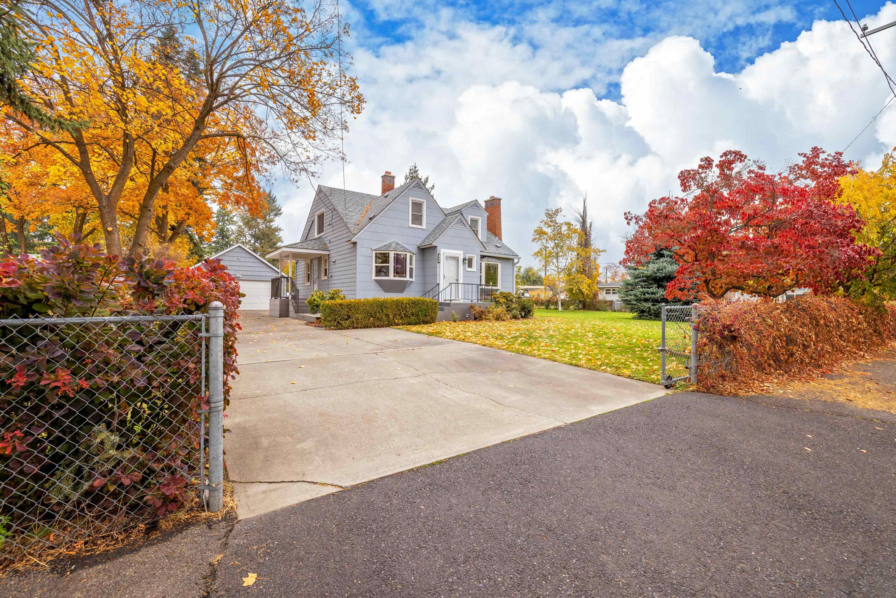 7009 E Fairview Ave - Photo 1