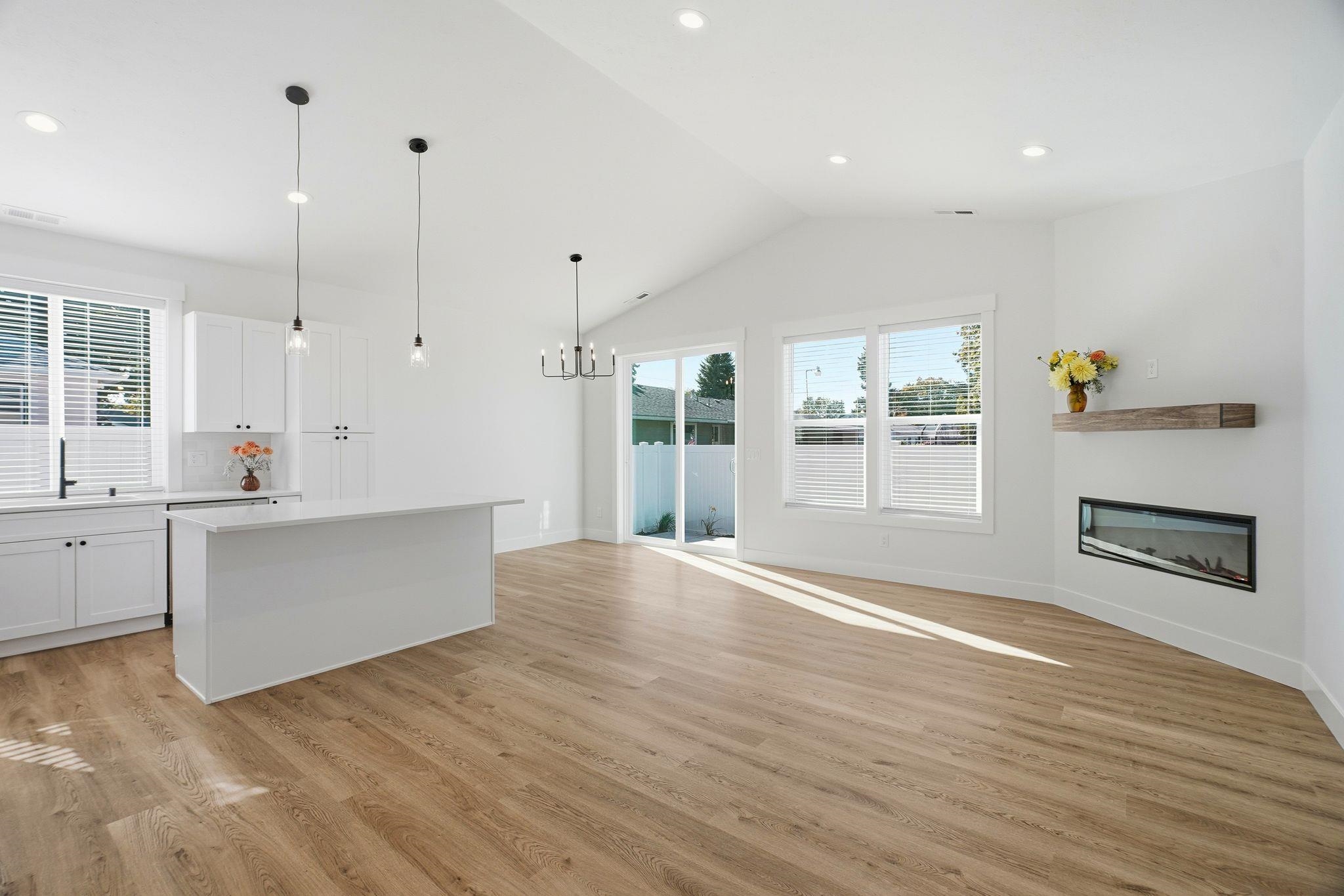 620 S Robie Ln - Photo 2
