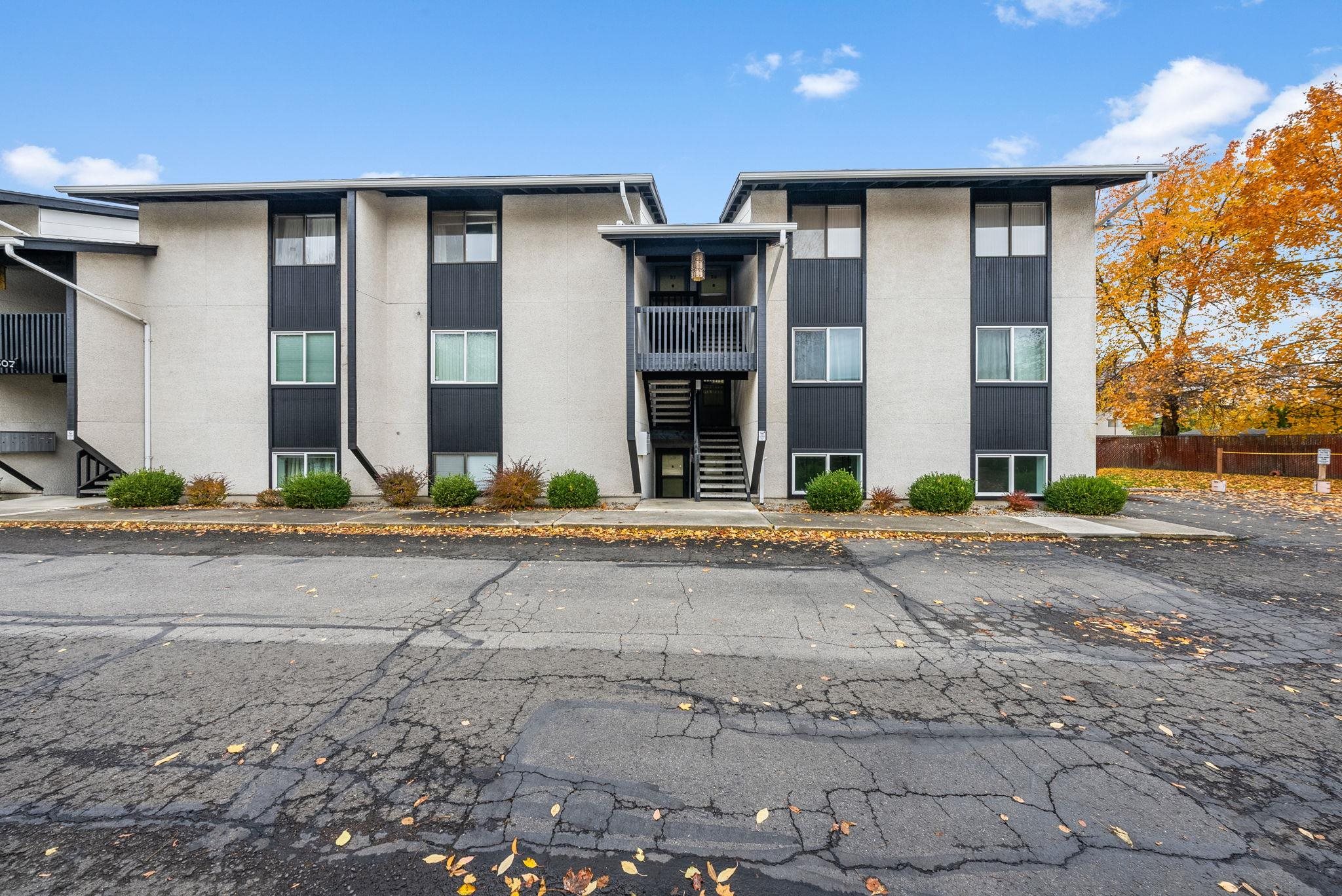 309 N Raymond Rd - Photo 2