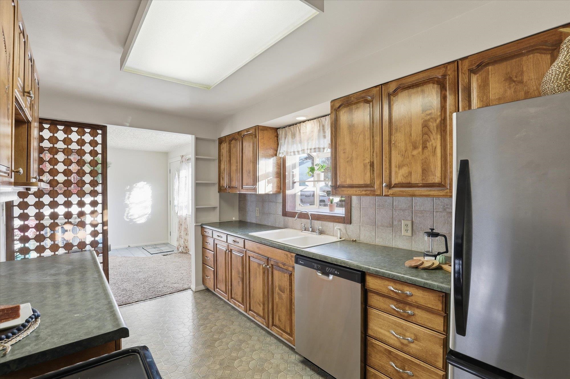 1423 E LACROSSE Ave - Photo 12