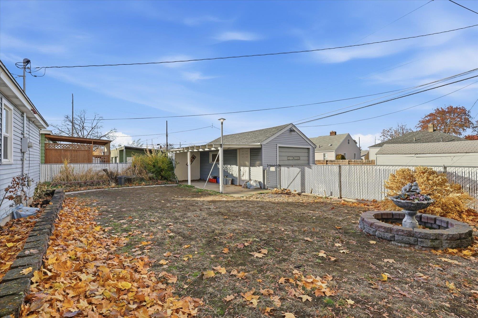 1423 E LACROSSE Ave - Photo 27