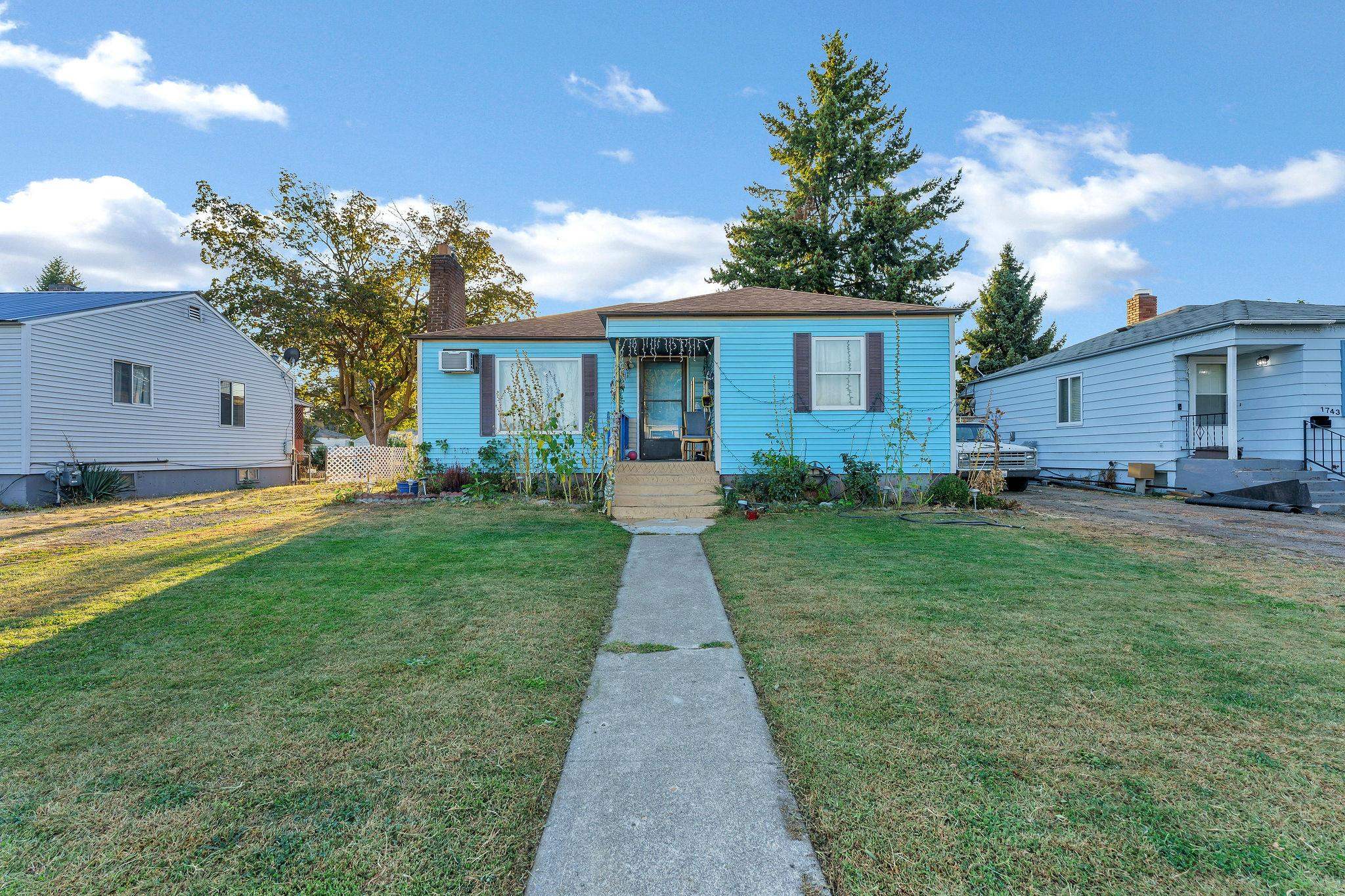 1737 N Smith St - Photo 1