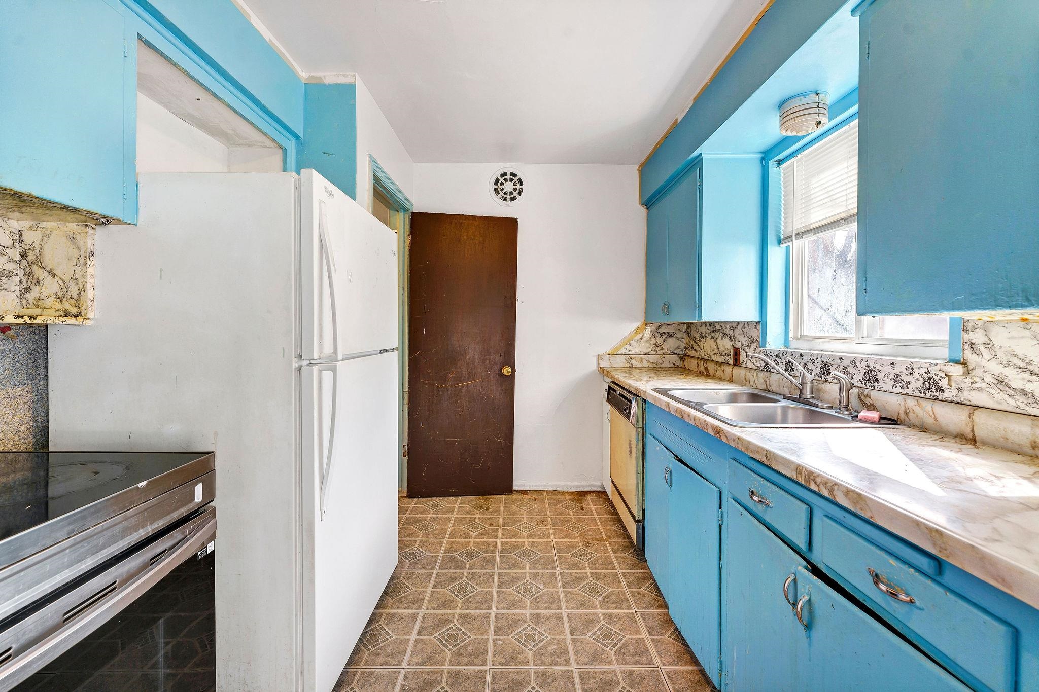1737 N Smith St - Photo 16