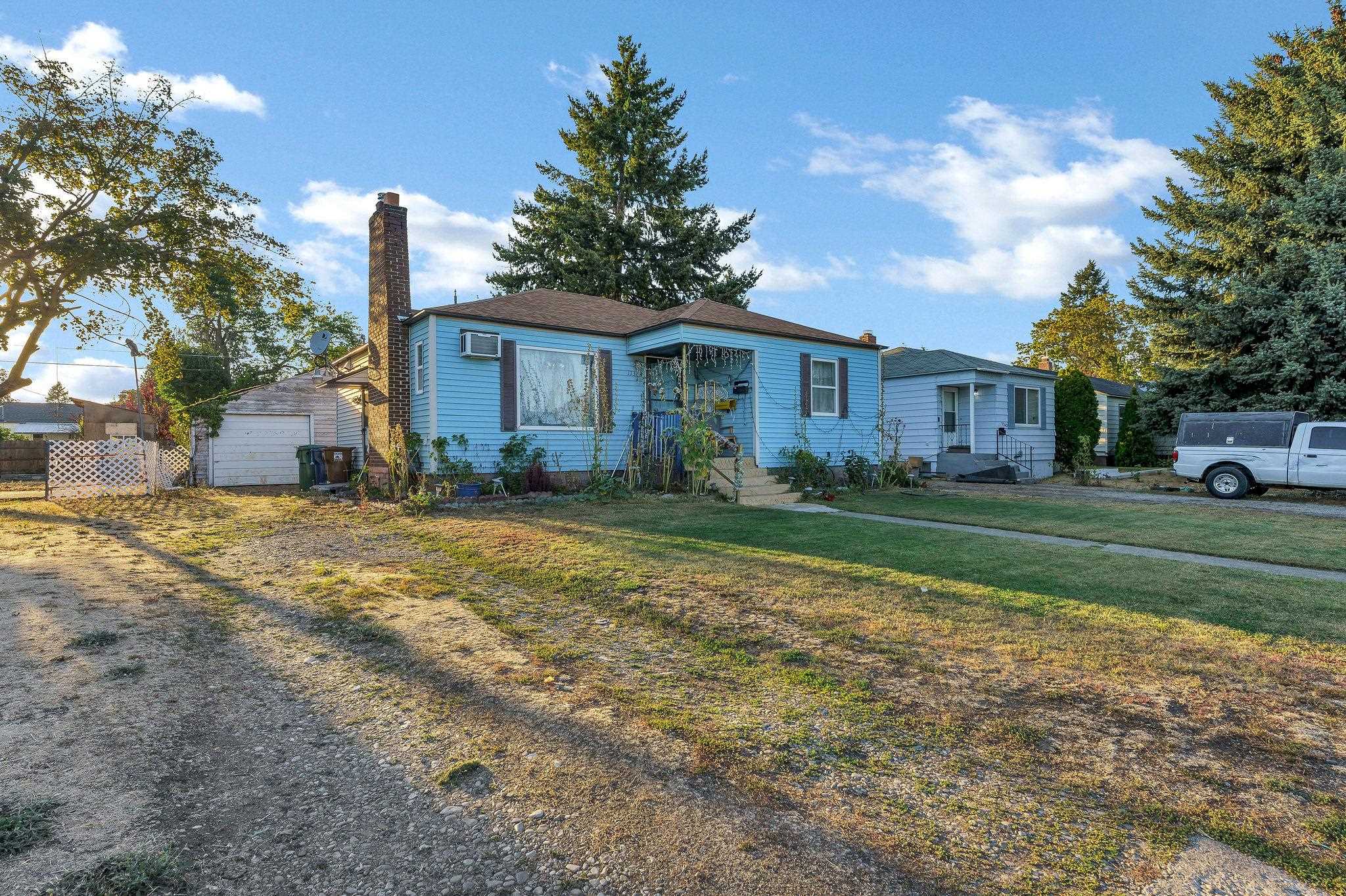 1737 N Smith St - Photo 4
