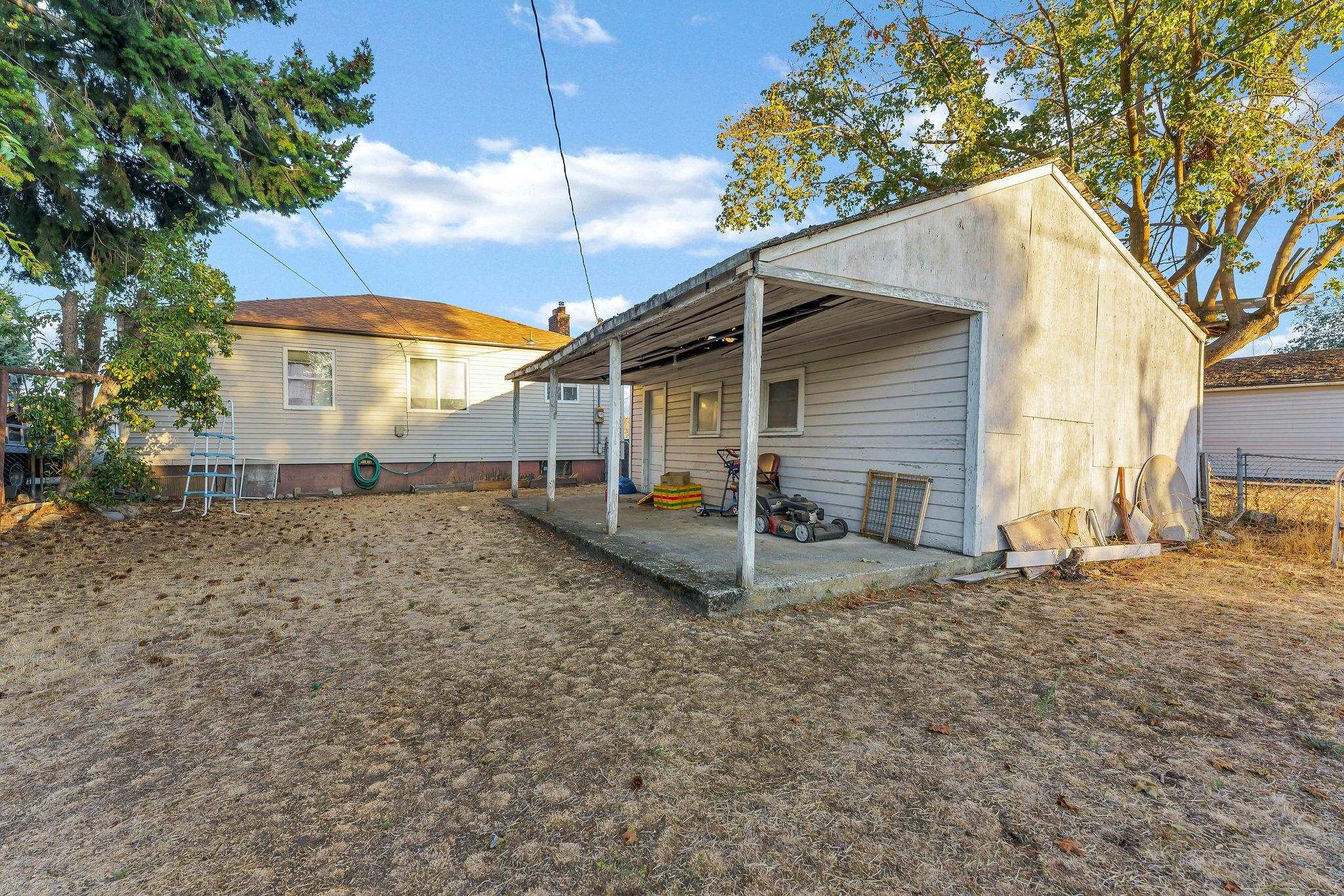 1737 N Smith St - Photo 32