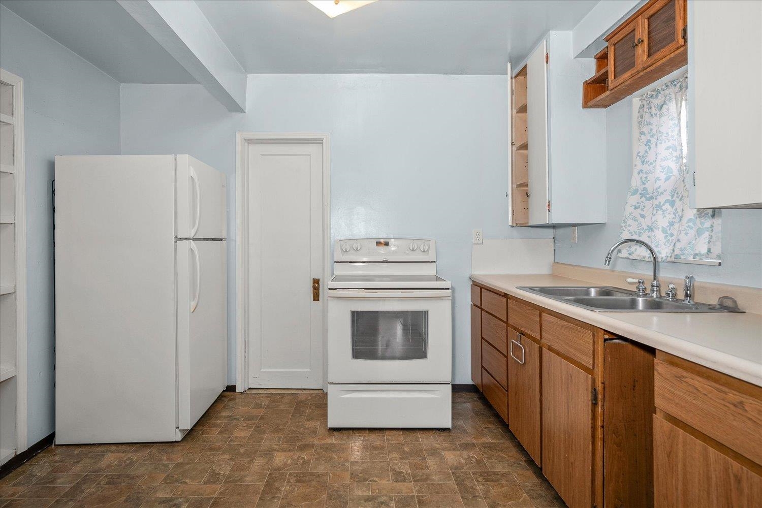 2424 E Mission Ave - Photo 23