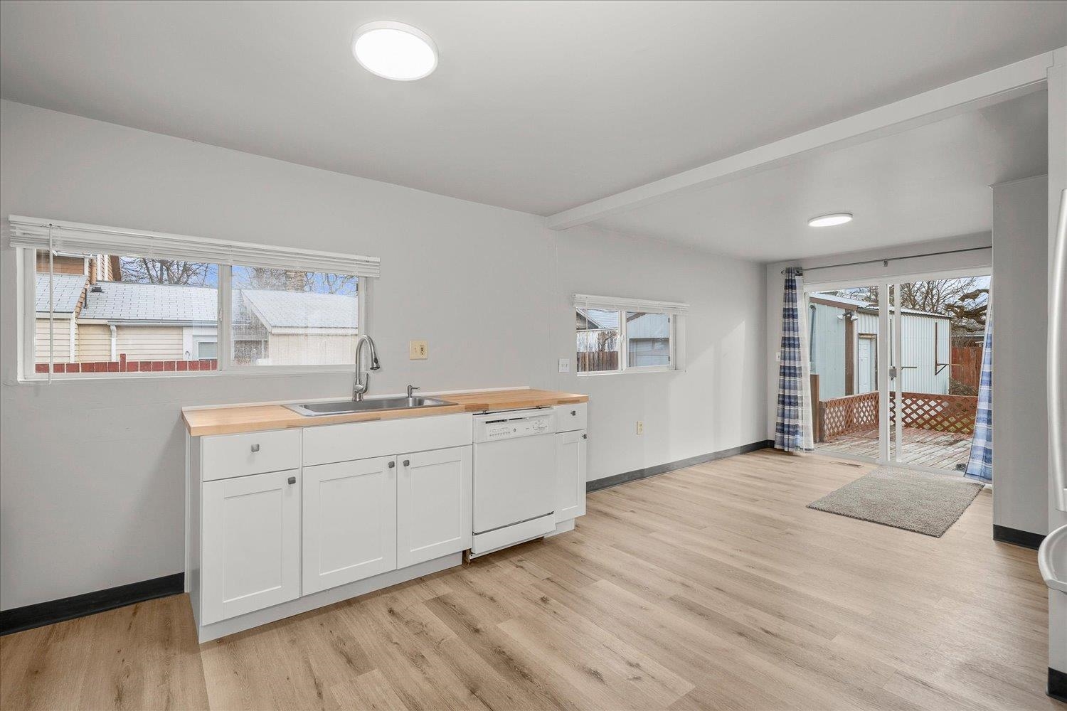 2424 E Mission Ave - Photo 7
