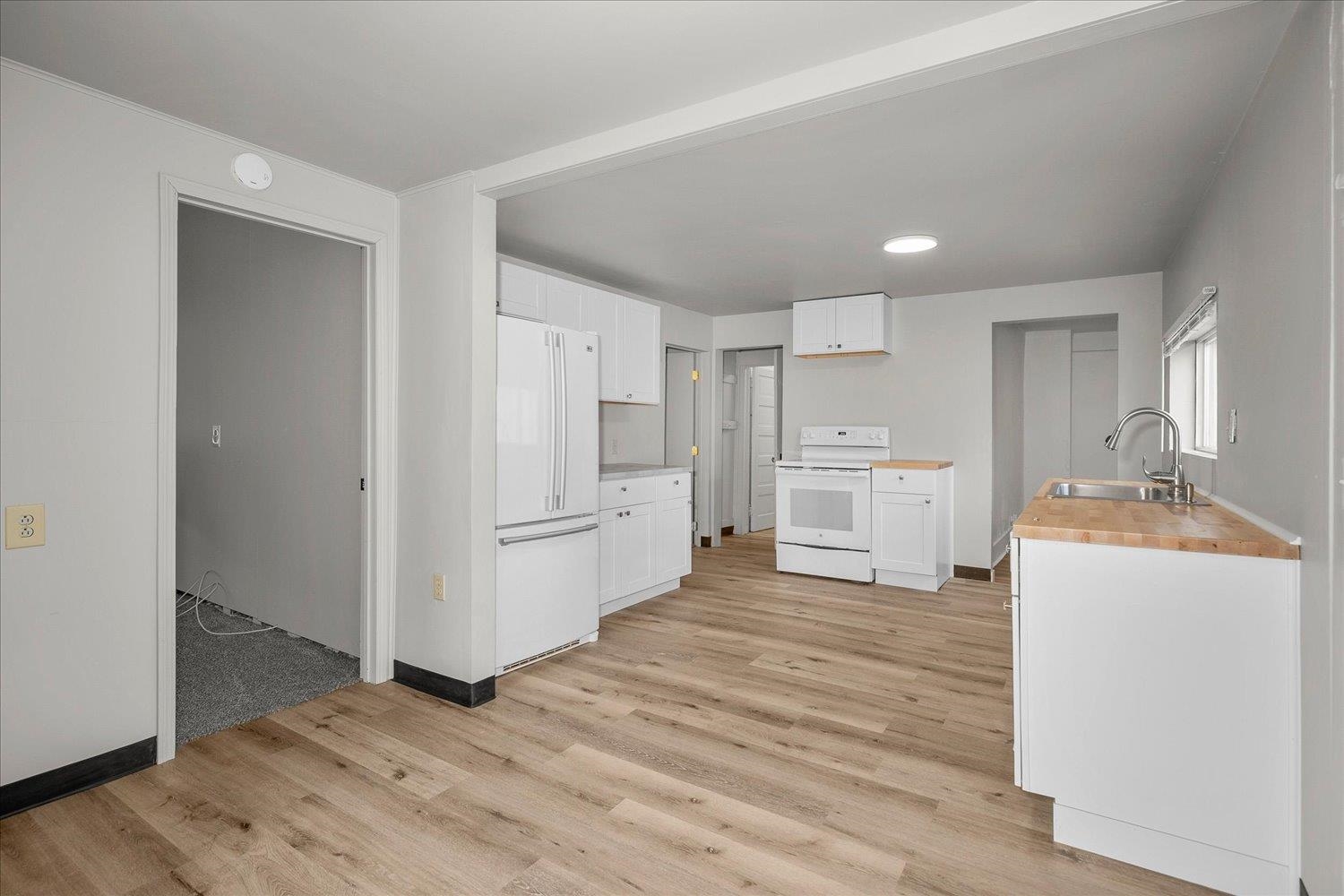 2424 E Mission Ave - Photo 8
