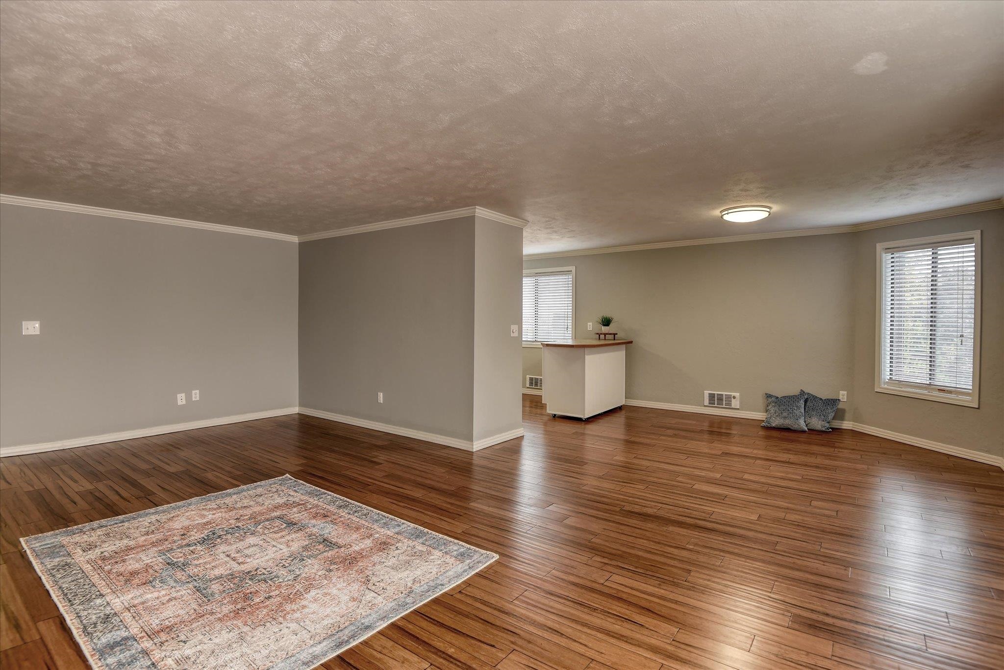 620 W 7th Ave - Photo 9
