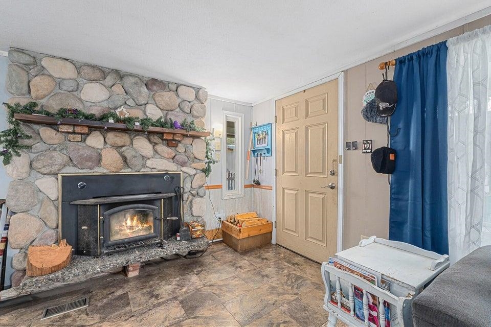 21018 N Austin Rd - Photo 10