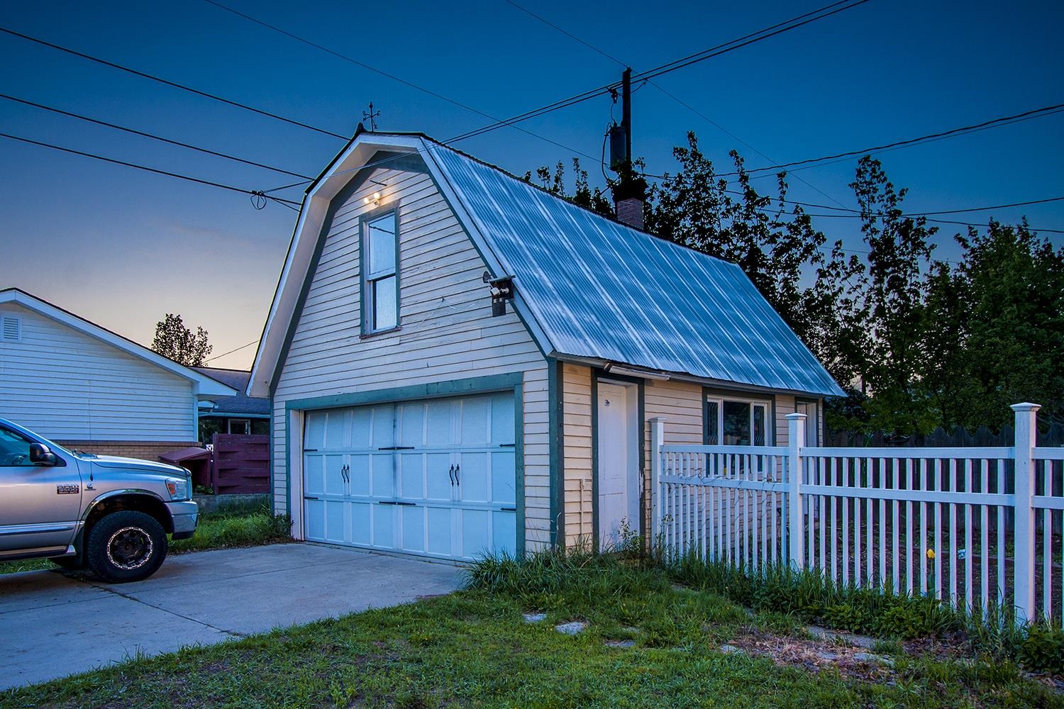 337 S Spokane St - Photo 4