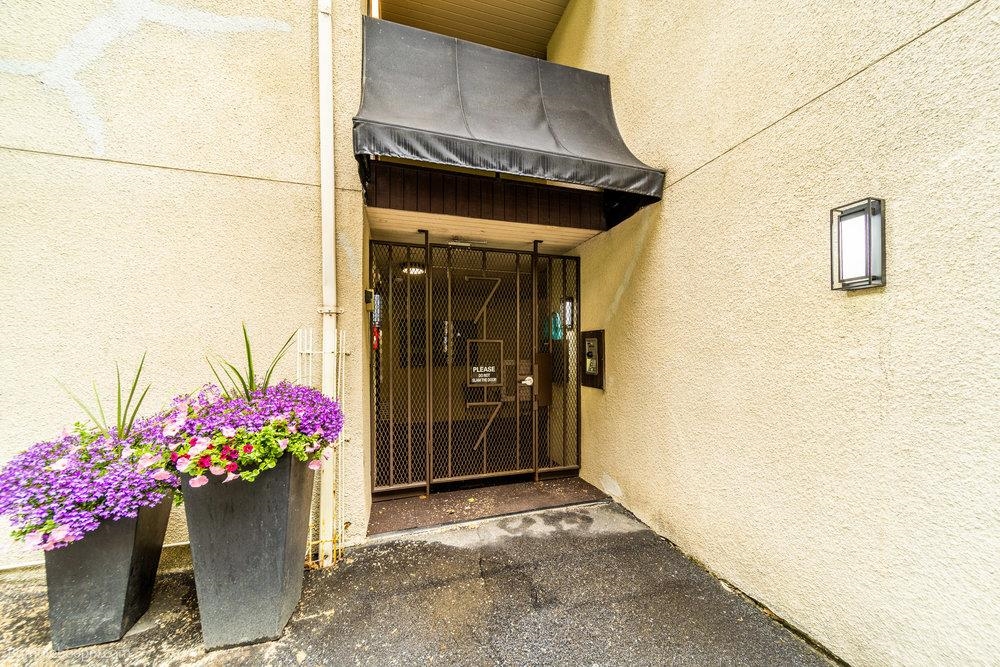 707 W 6th Ave - Photo 3
