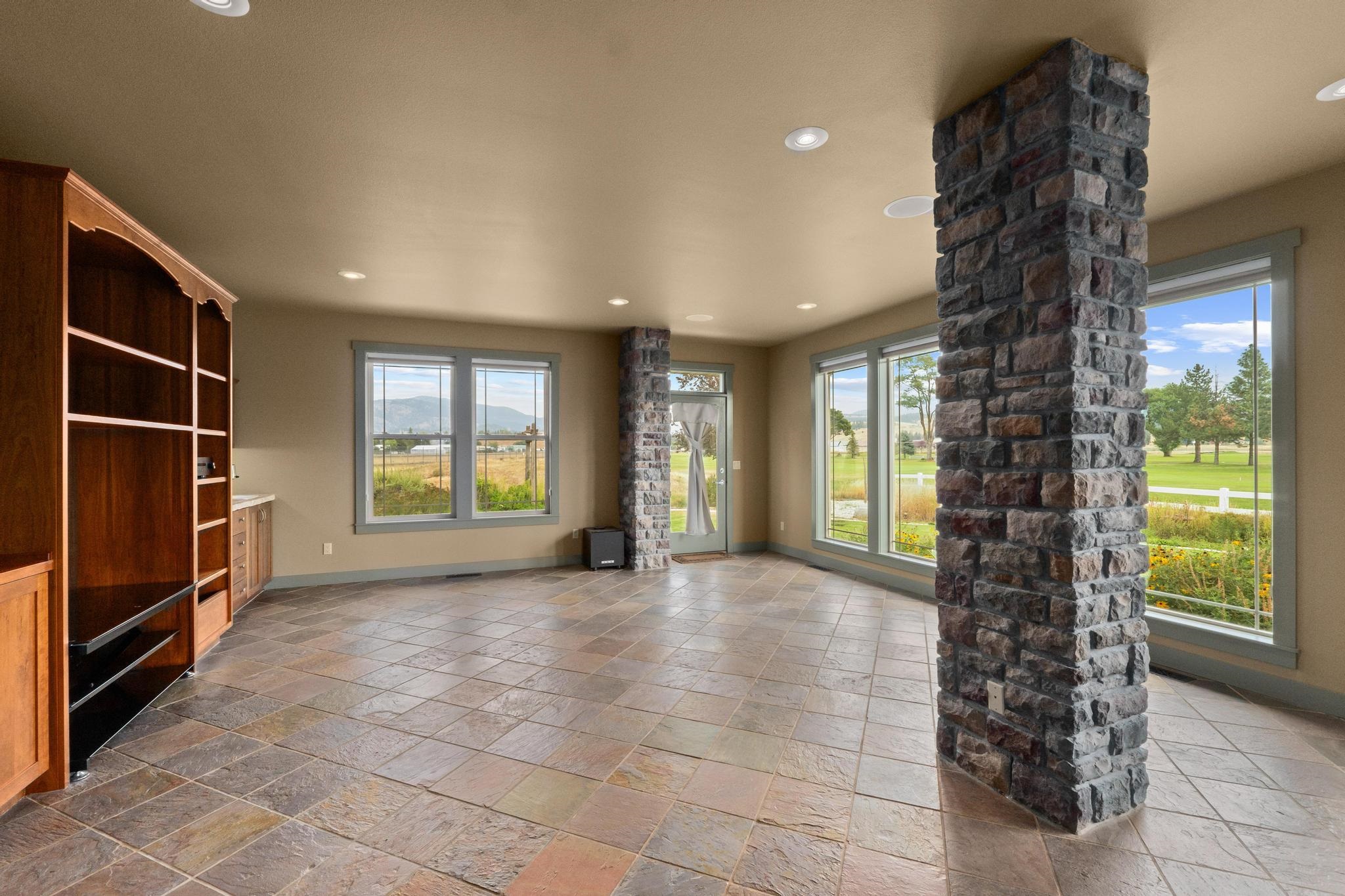 1900 Tamarack St - Photo 18