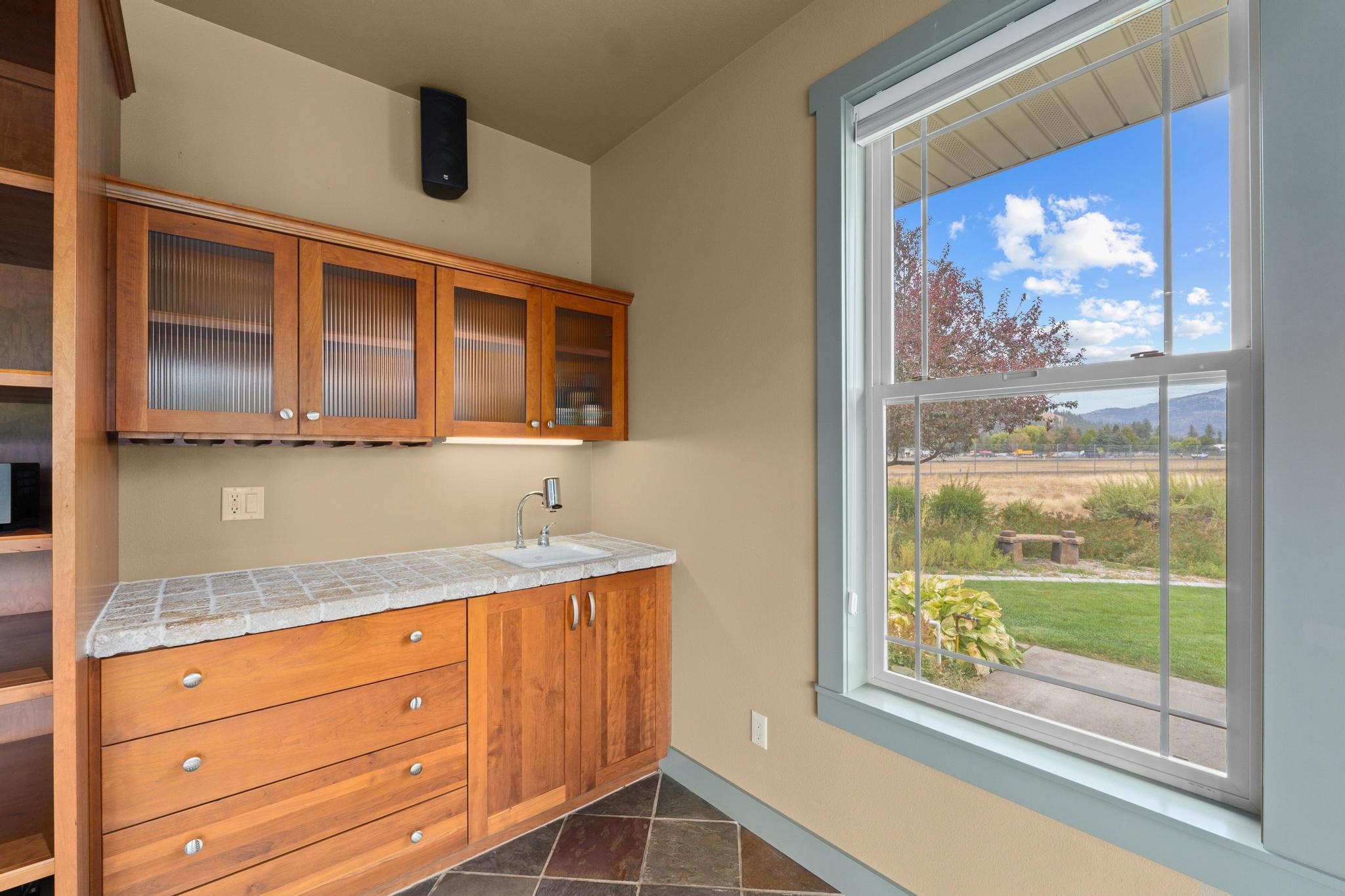 1900 Tamarack St - Photo 19